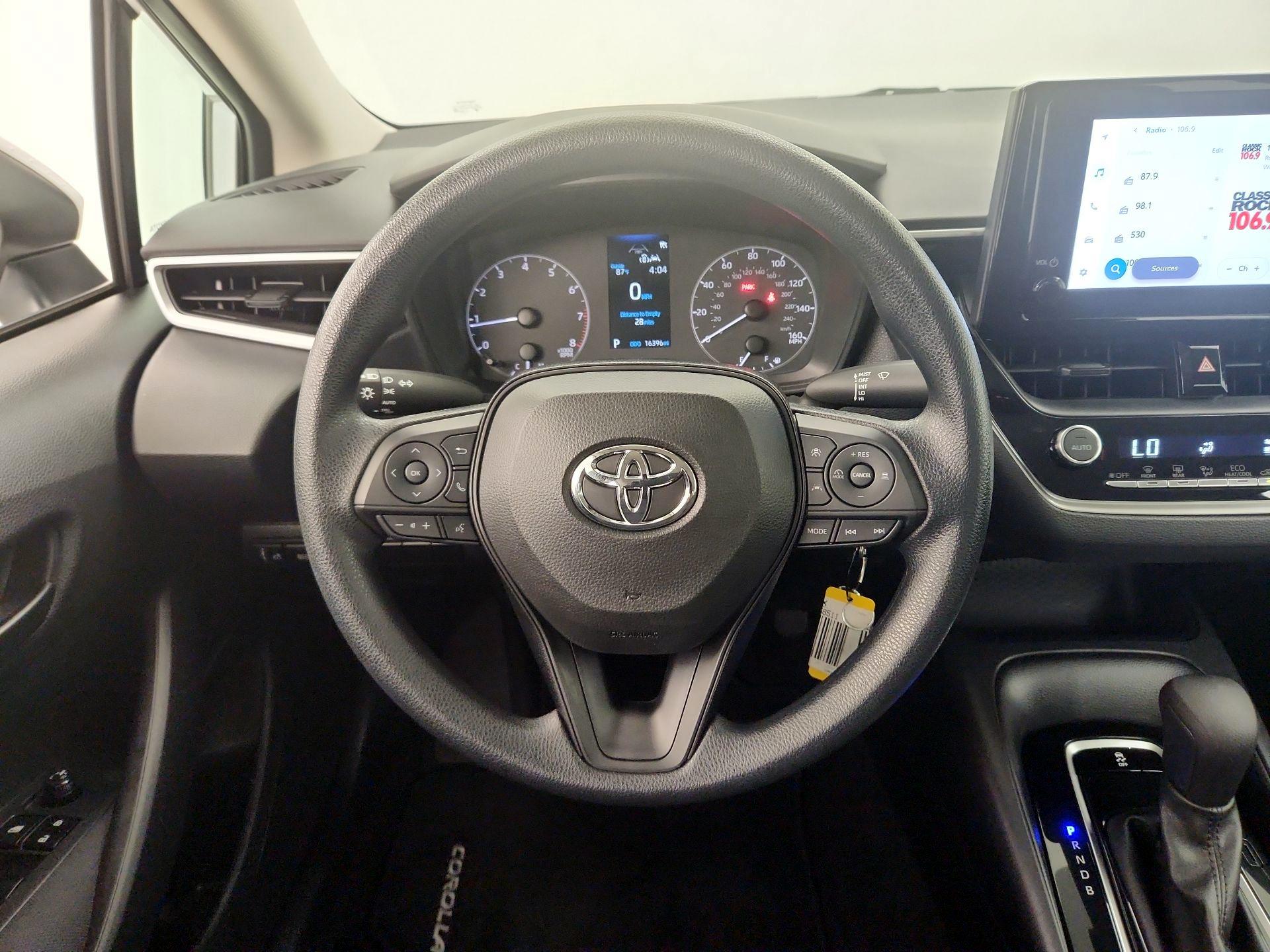 Thumbnail: 2023 Toyota Corolla - 10