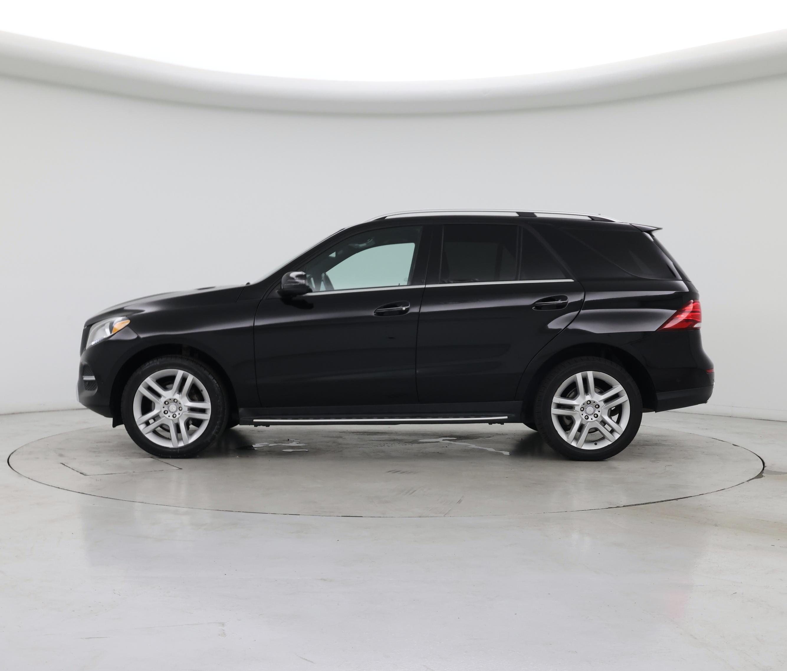 Thumbnail: 2017 Mercedes-Benz GLE - 3