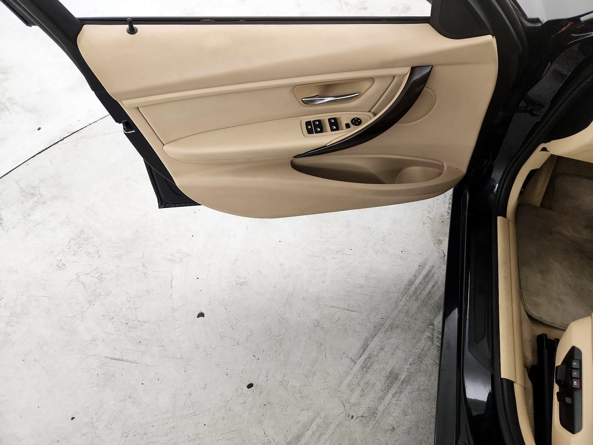 Thumbnail: 2015 BMW 3 Series - 12