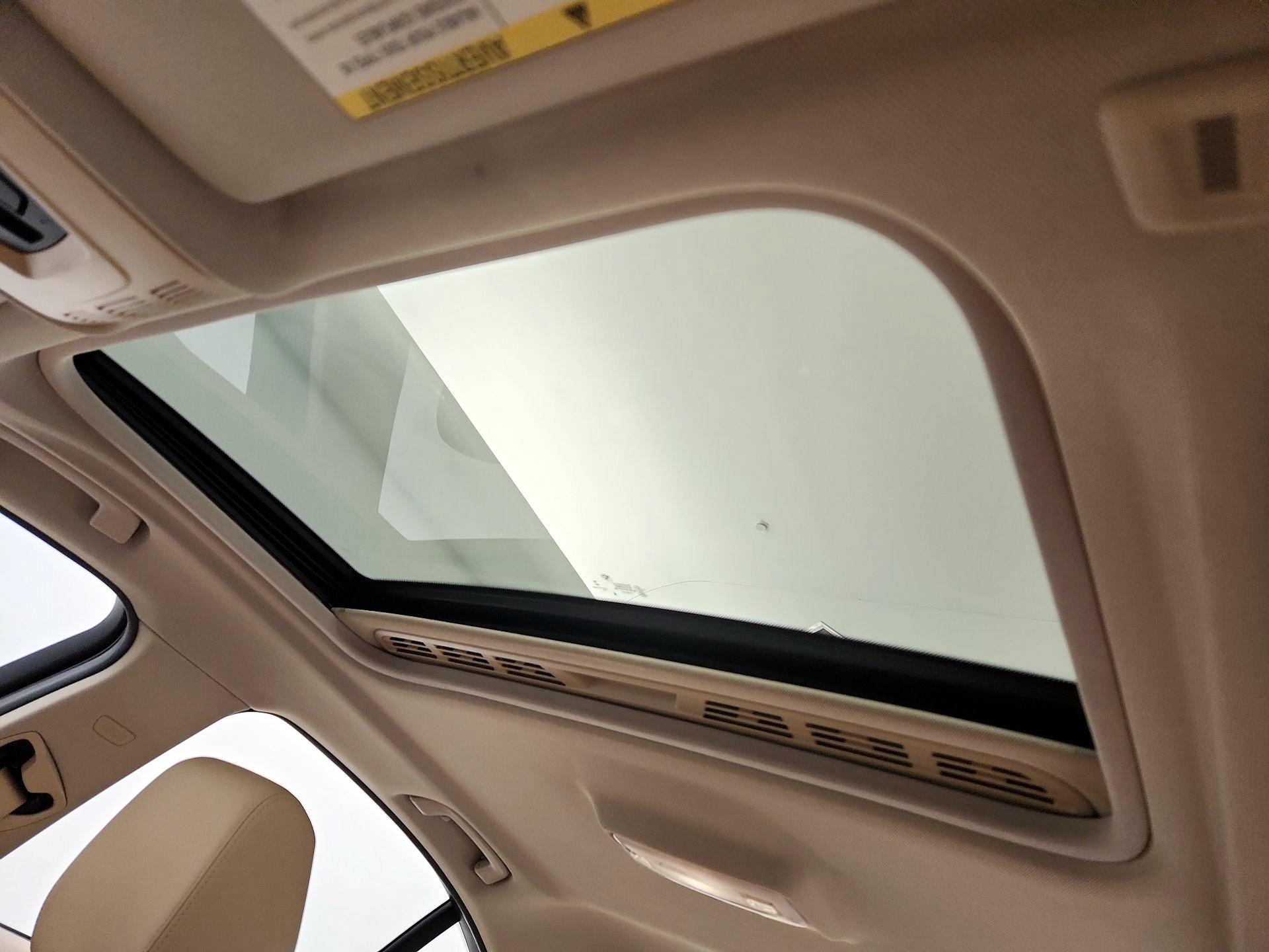 Thumbnail: 2015 BMW 3 Series - 18