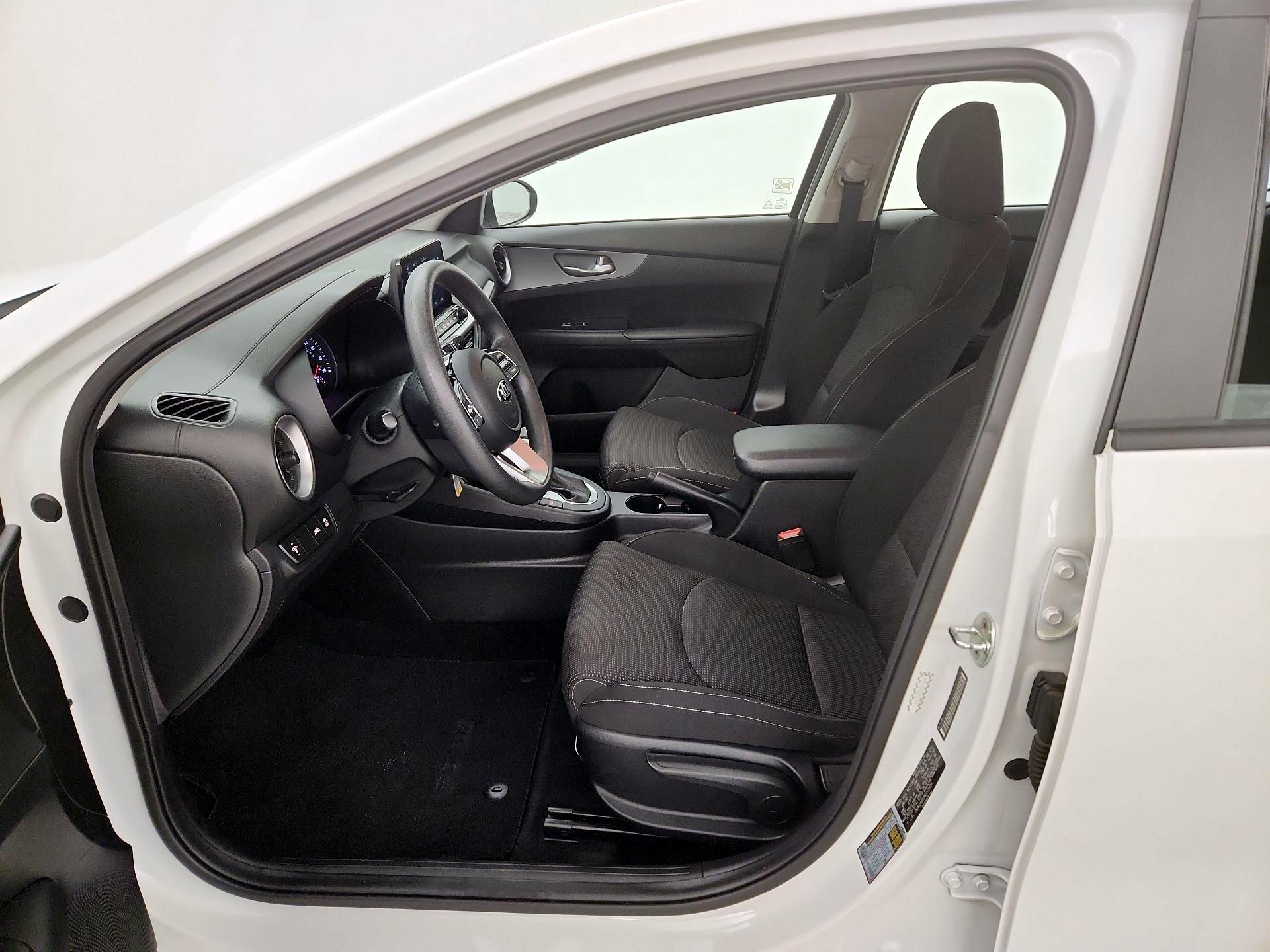 Thumbnail: 2021 Kia Forte - 11