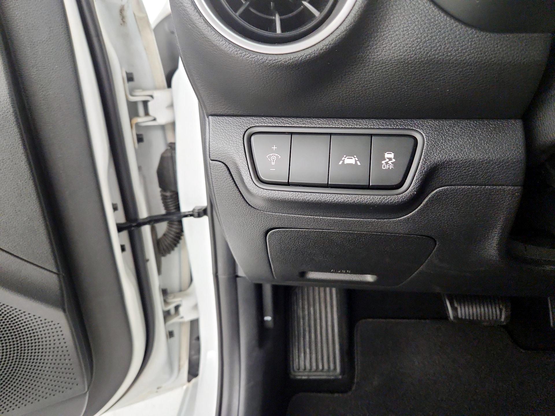 Thumbnail: 2021 Kia Forte - 13