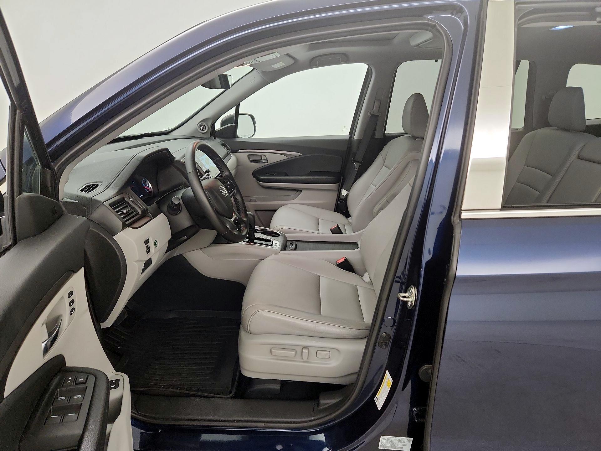 Thumbnail: 2019 Honda Pilot - 11