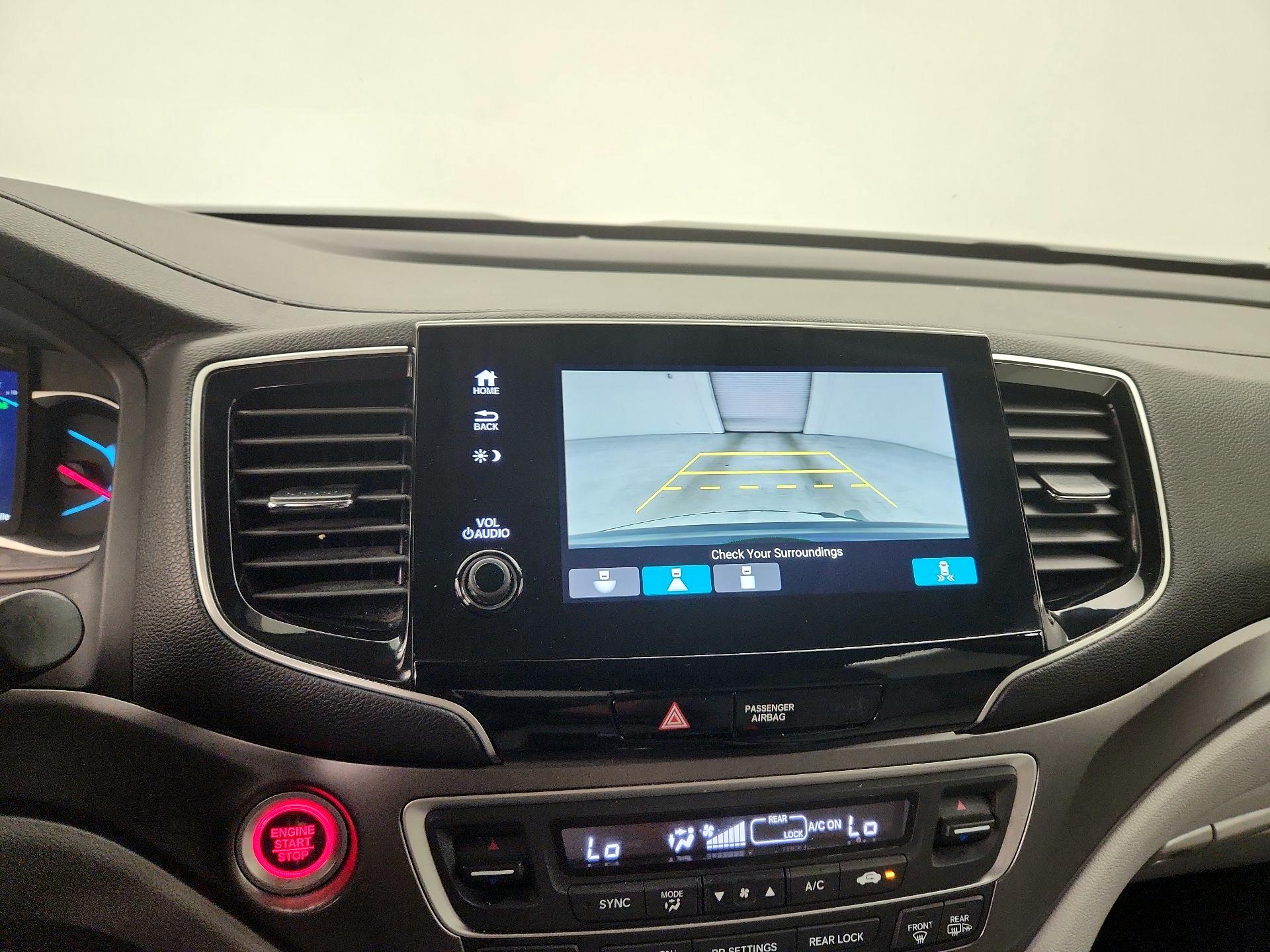 Thumbnail: 2019 Honda Pilot - 15