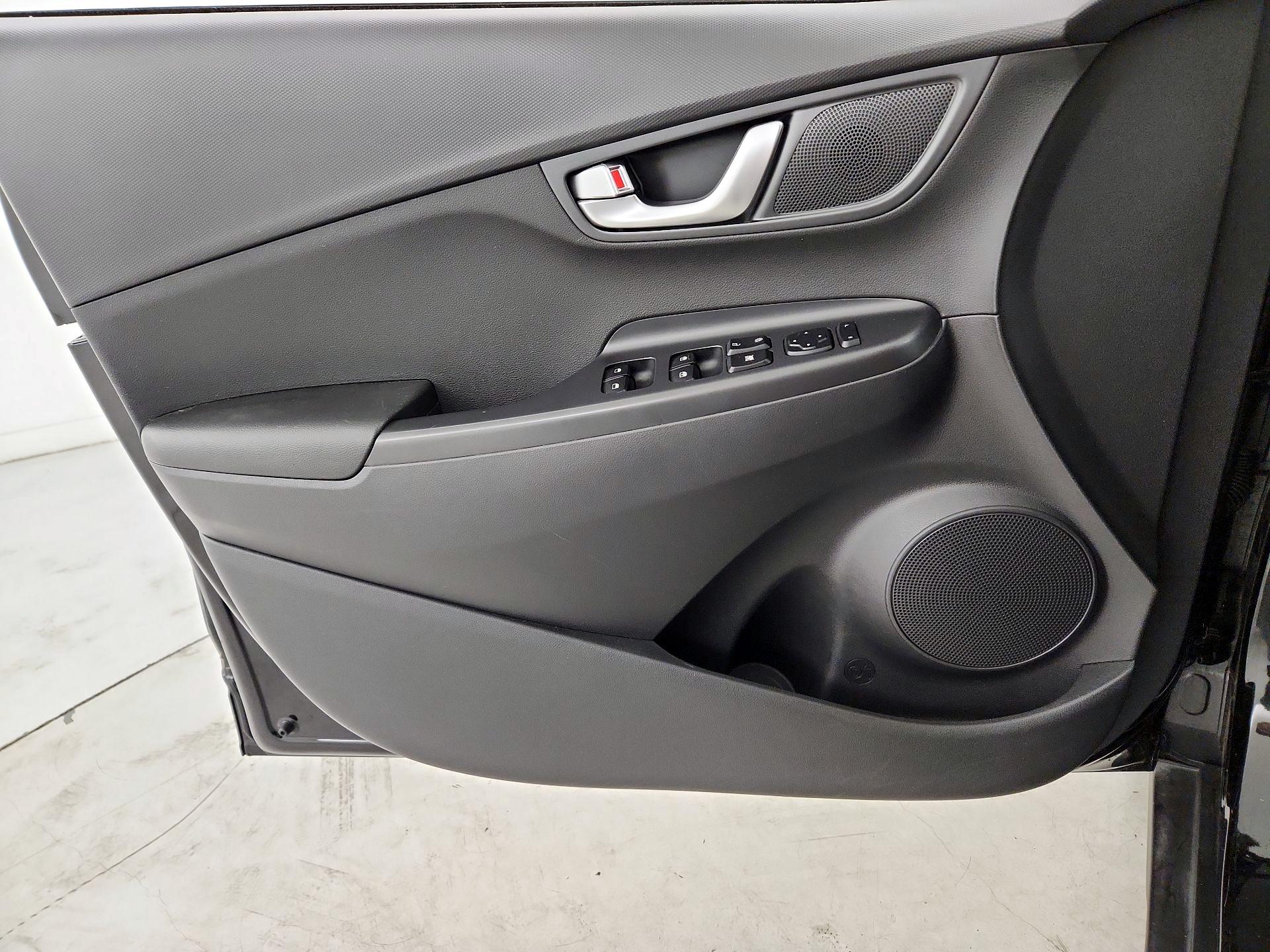 Thumbnail: 2022 Hyundai Kona - 12