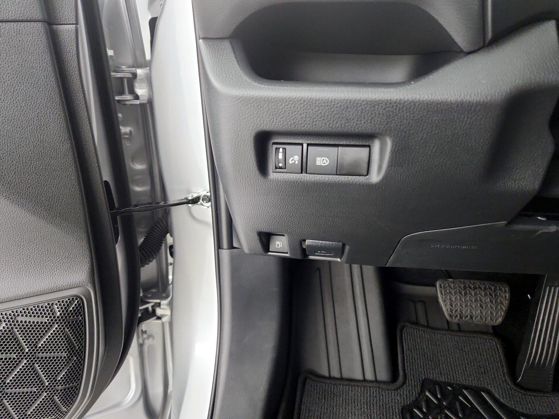 Thumbnail: 2025 Toyota RAV4 - 13