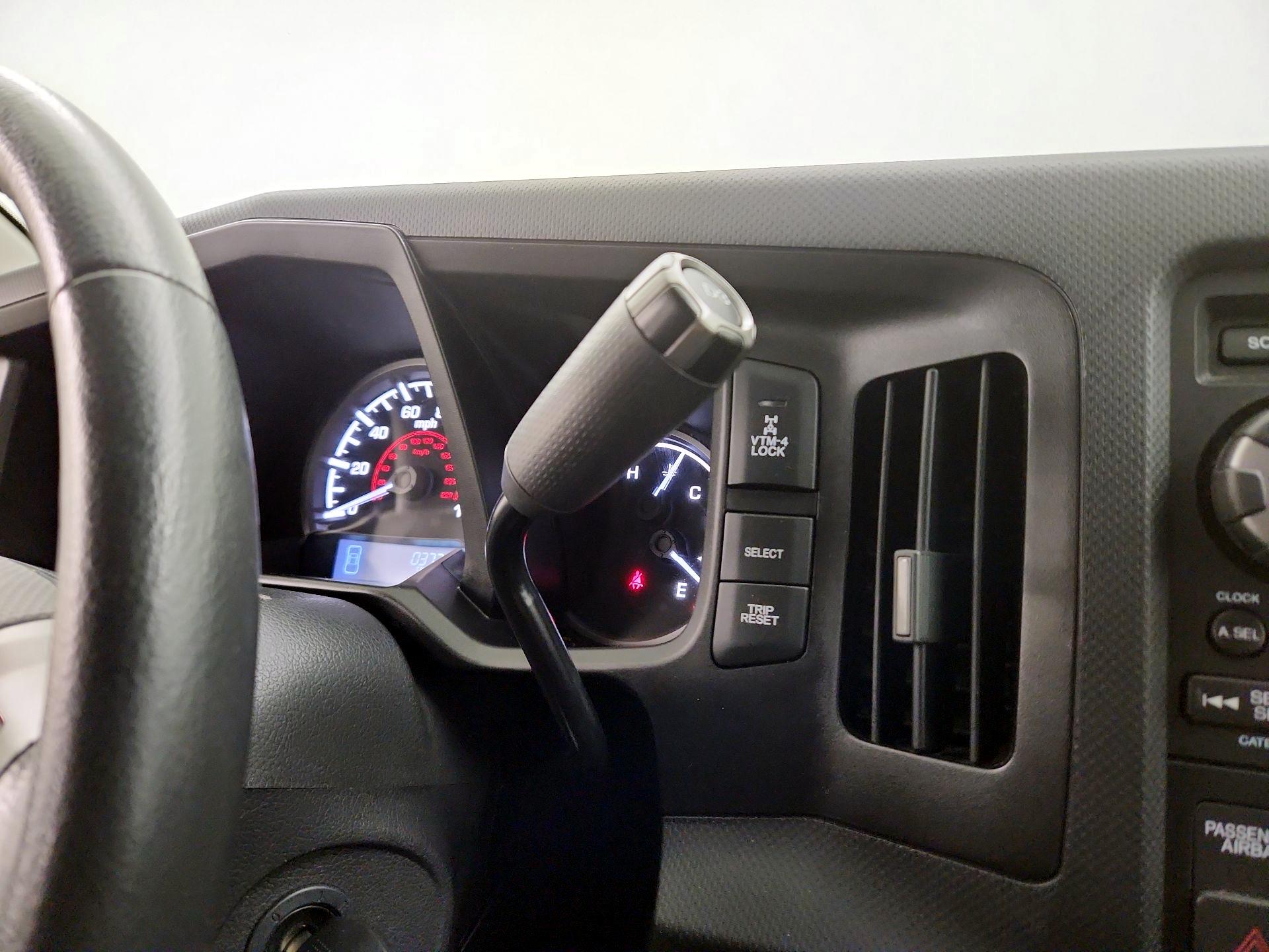 Thumbnail: 2014 Honda Ridgeline - 17