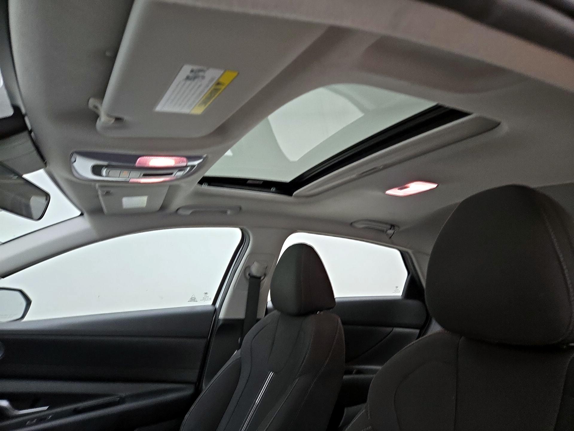 Thumbnail: 2021 Hyundai Elantra - 19