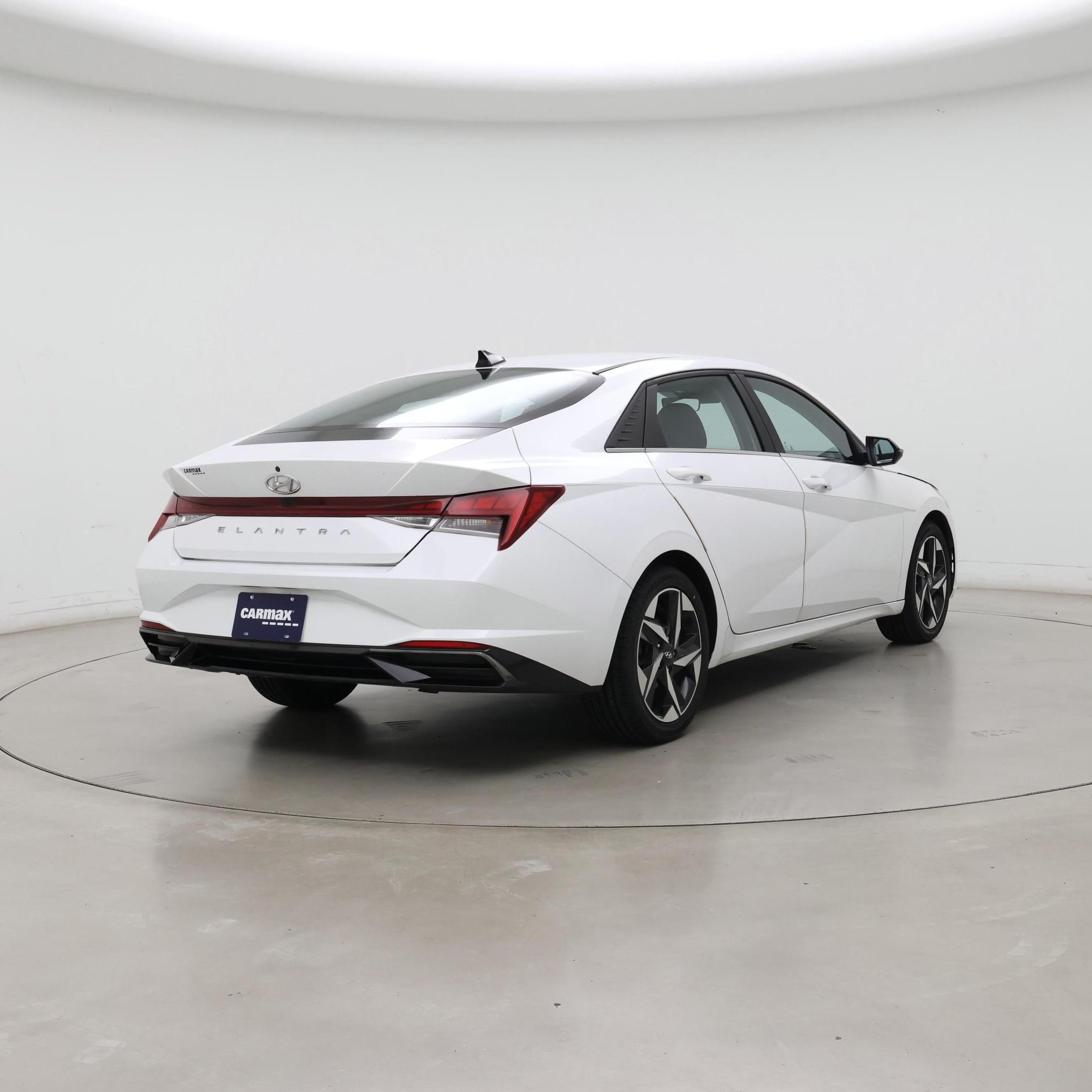 Thumbnail: 2021 Hyundai Elantra - 8