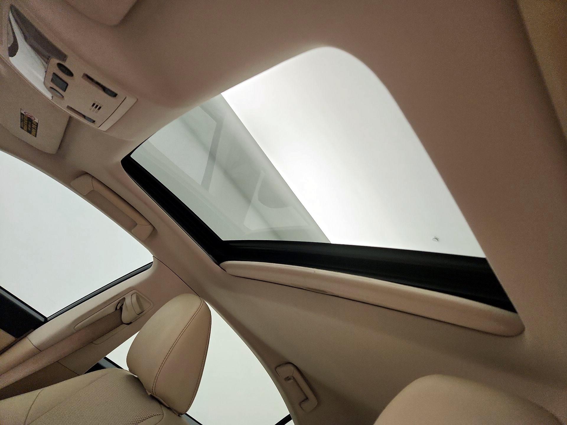 Thumbnail: 2014 Lexus ES - 19