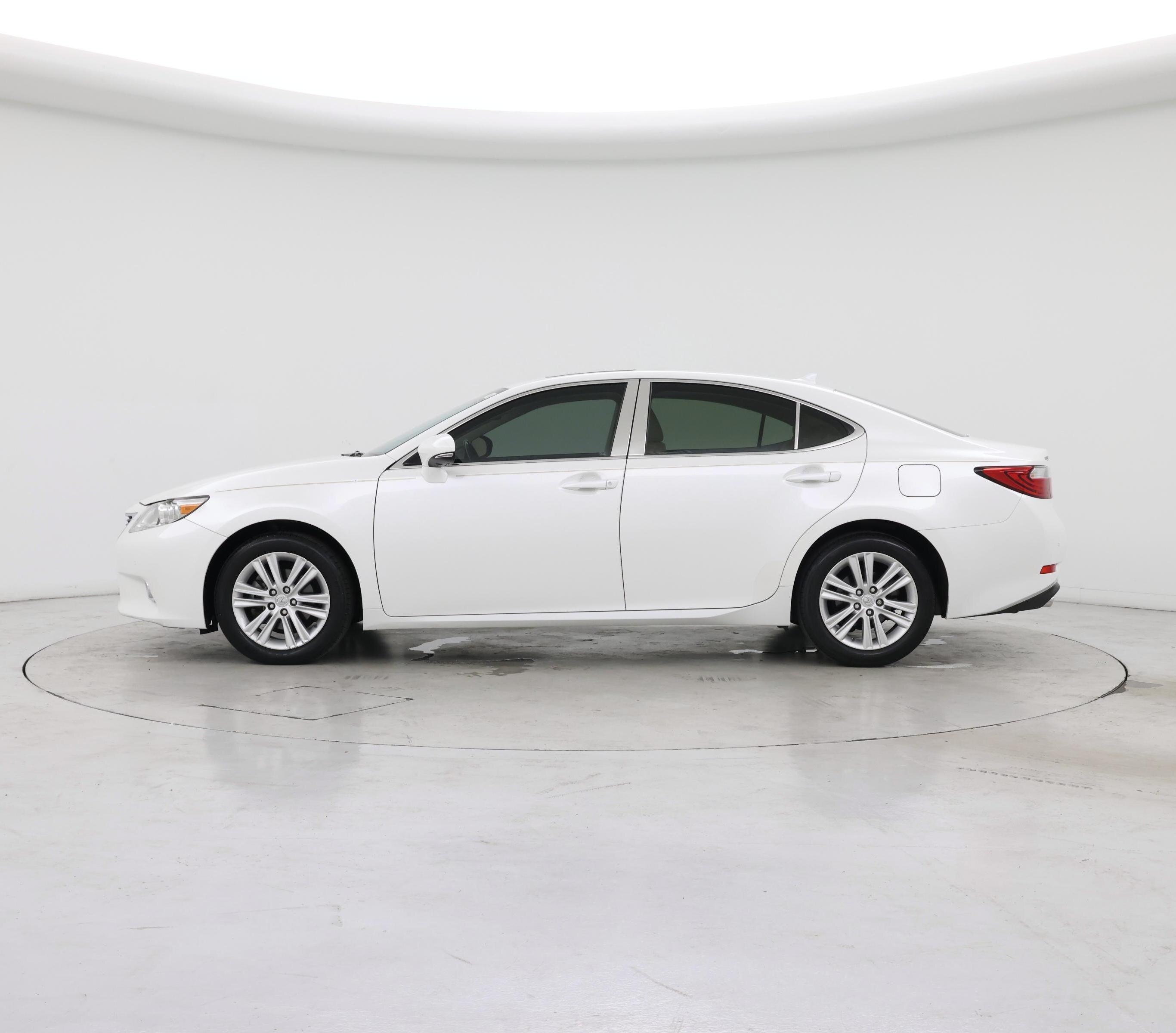 Thumbnail: 2014 Lexus ES - 3