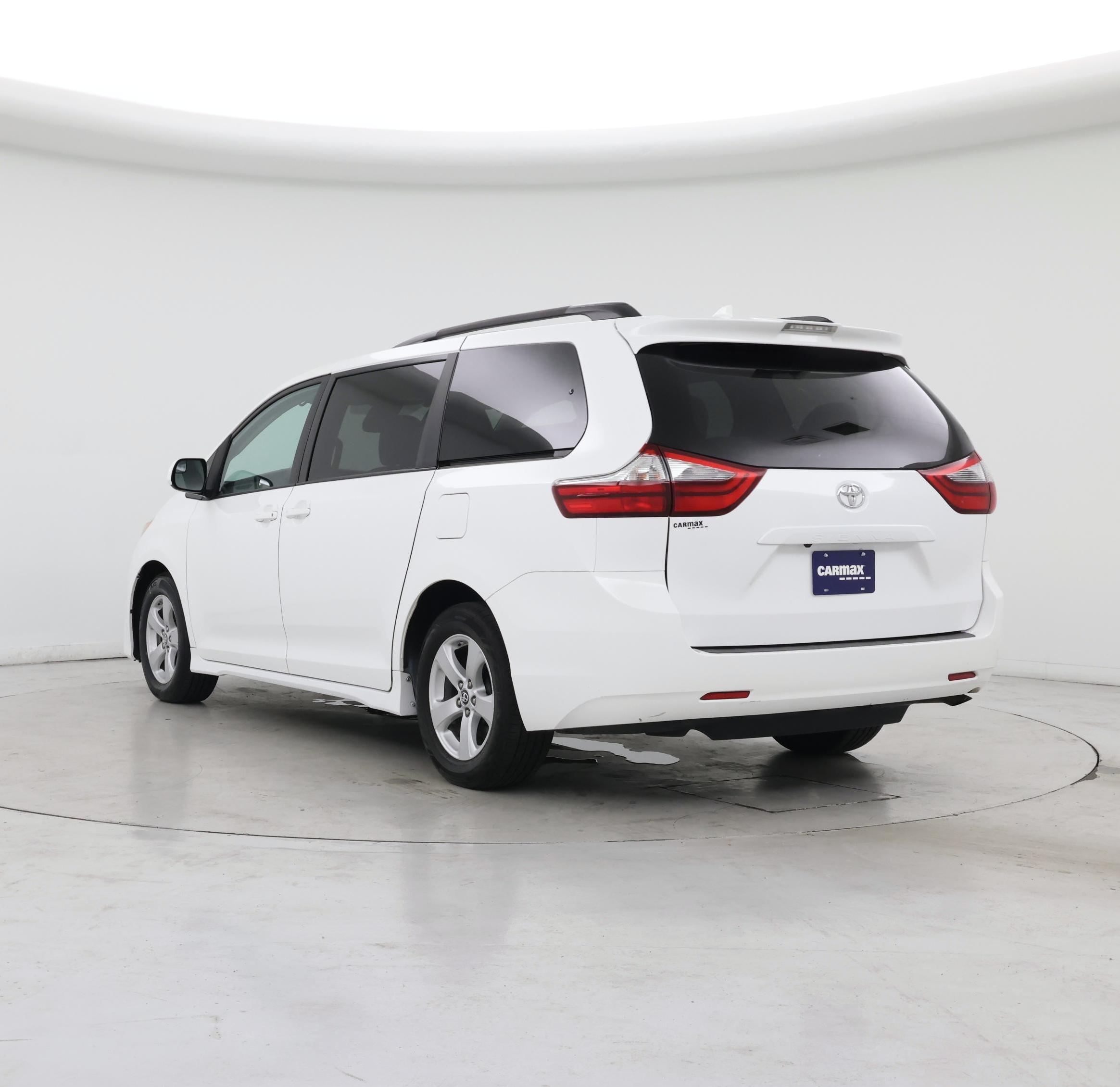 Thumbnail: 2020 Toyota Sienna - 2