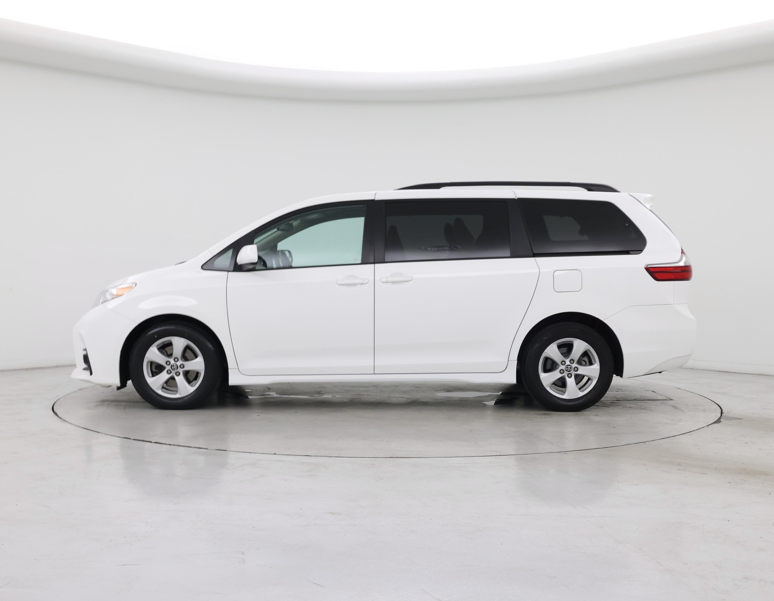 Thumbnail: 2020 Toyota Sienna - 3