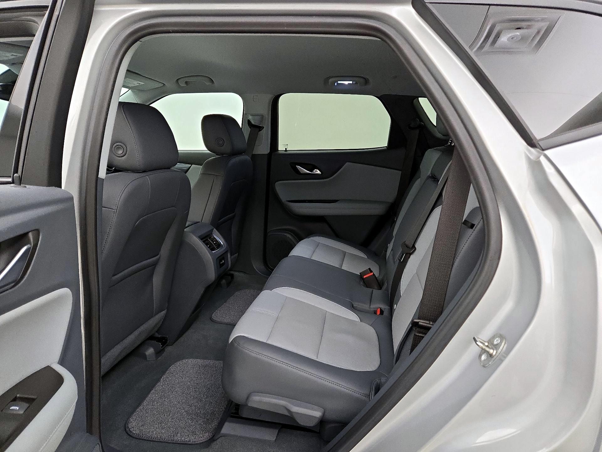 Thumbnail: 2022 Chevrolet Blazer - 19