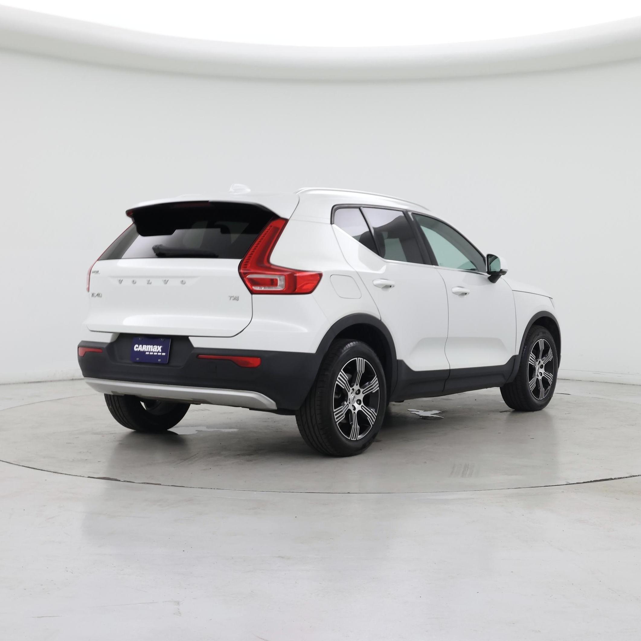 Thumbnail: 2021 Volvo XC40 - 8
