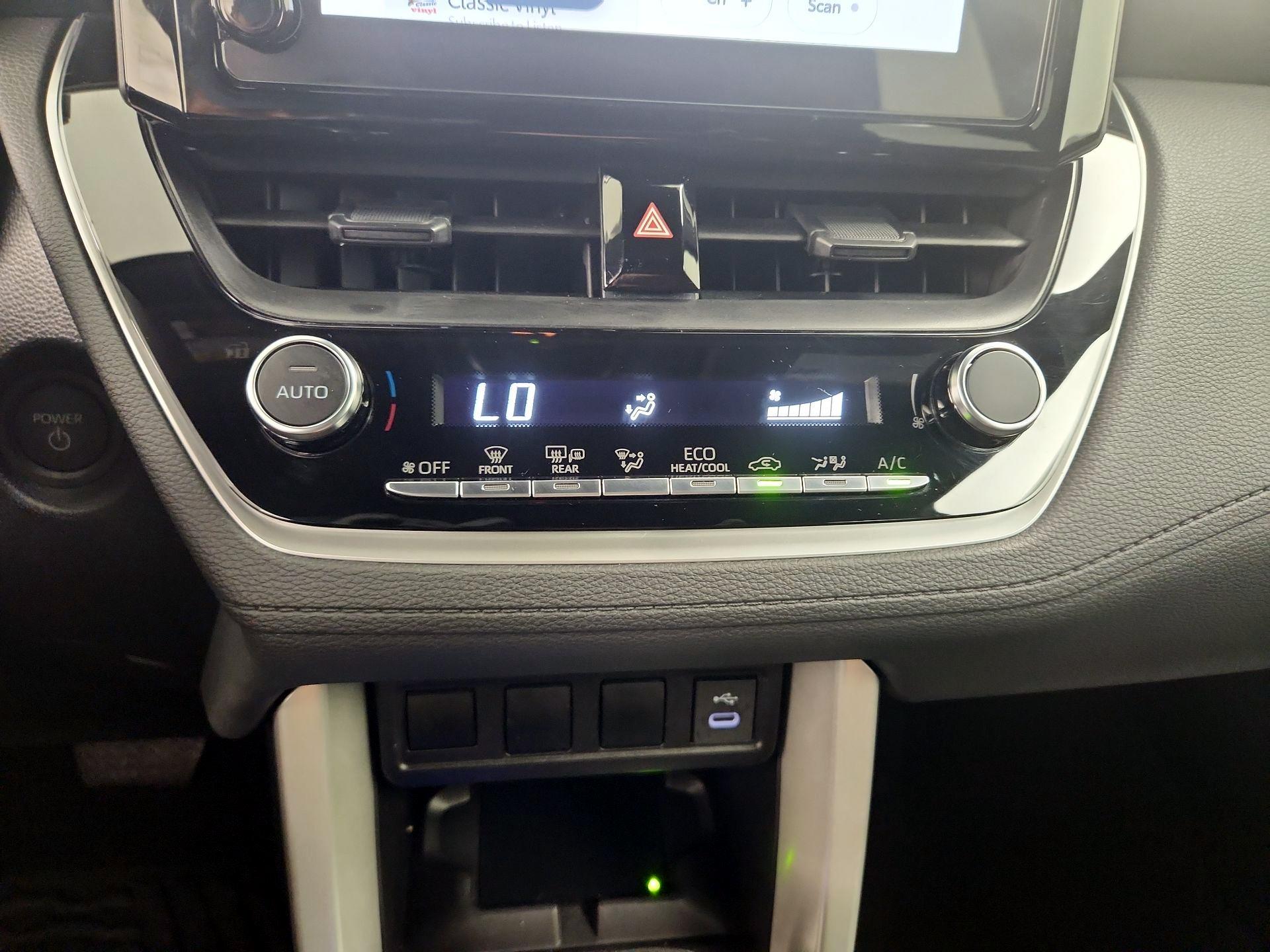 Thumbnail: 2025 Toyota Corolla Cross - 16