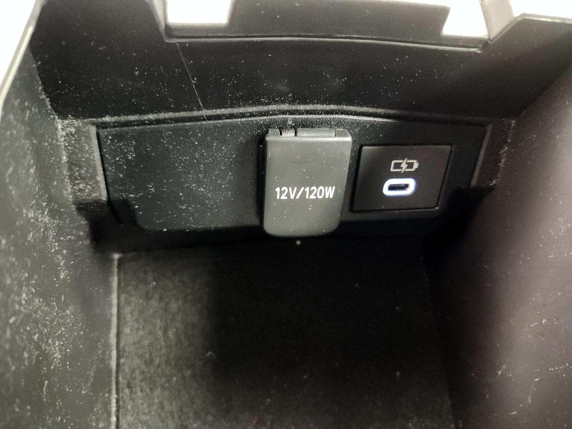 Thumbnail: 2025 Toyota Corolla Cross - 18