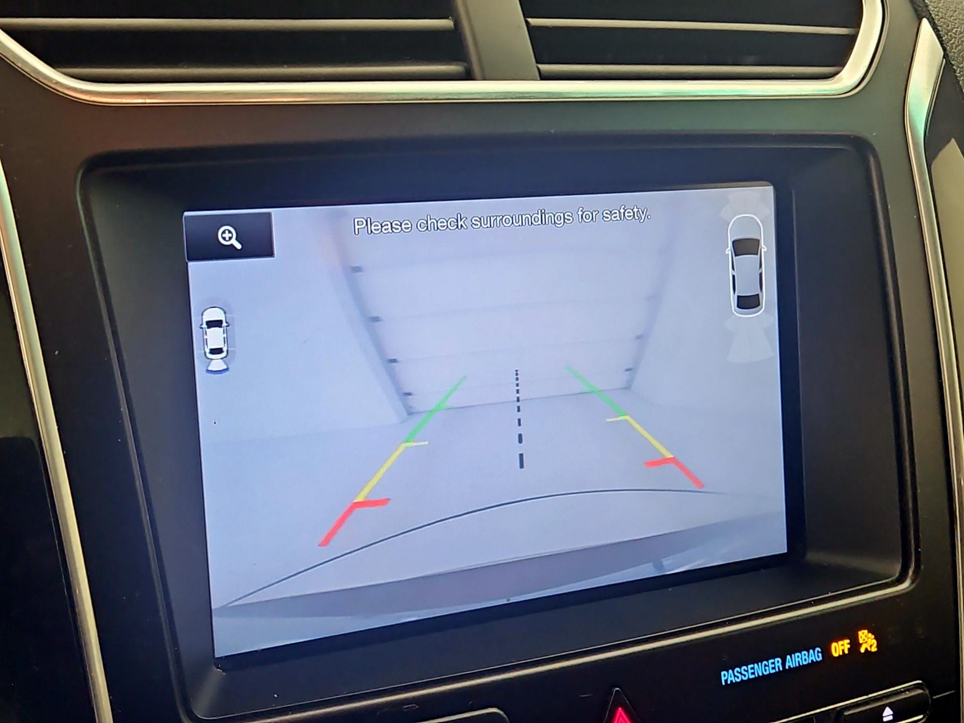 Thumbnail: 2016 Ford Explorer - 14