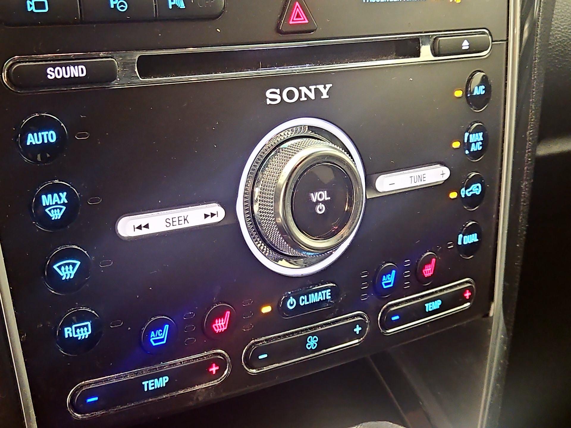 Thumbnail: 2016 Ford Explorer - 16