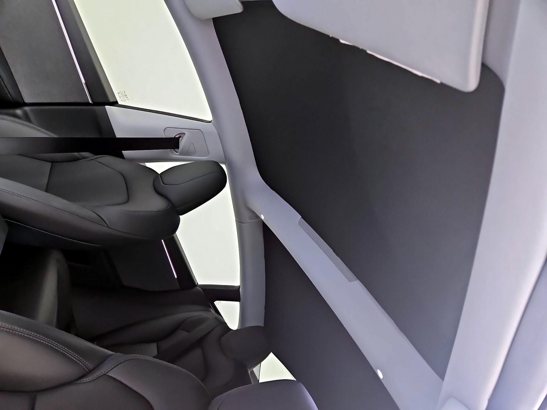 Thumbnail: 2025 Tesla Model 3 - 17