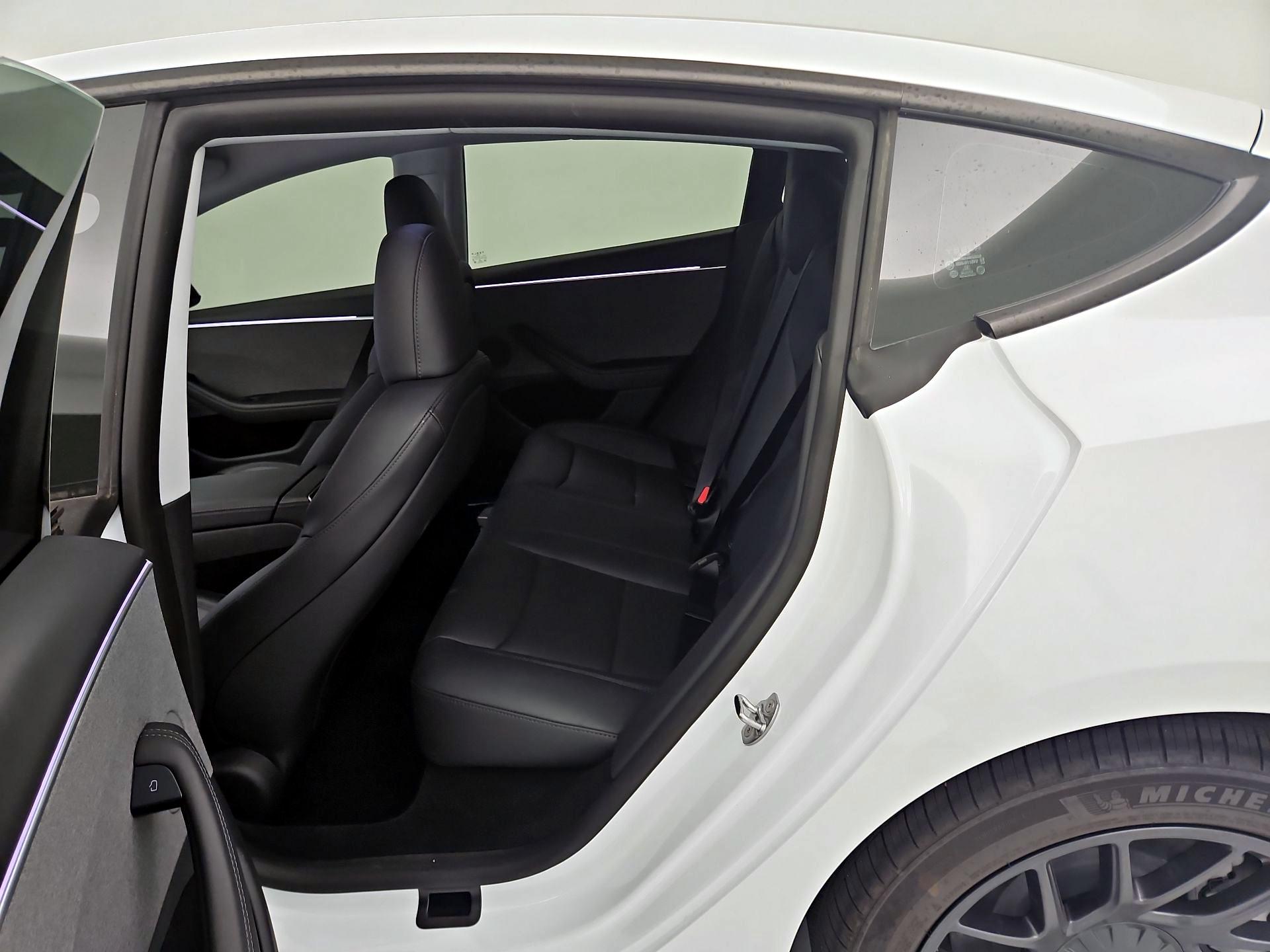 Thumbnail: 2025 Tesla Model 3 - 18