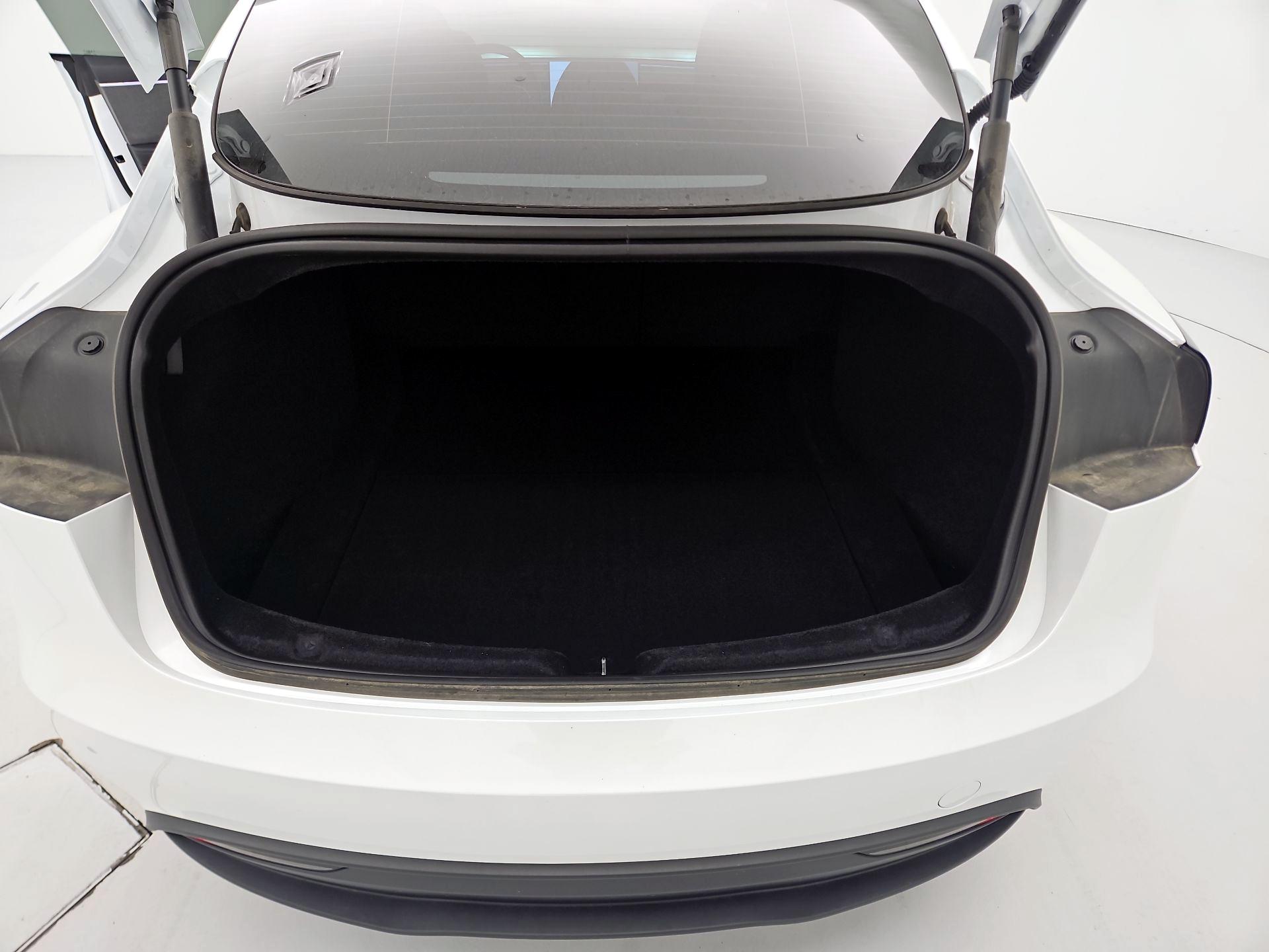 Thumbnail: 2025 Tesla Model 3 - 19