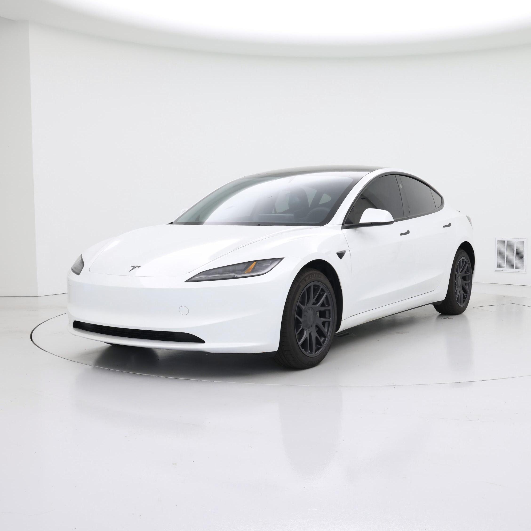 Thumbnail: 2025 Tesla Model 3 - 4