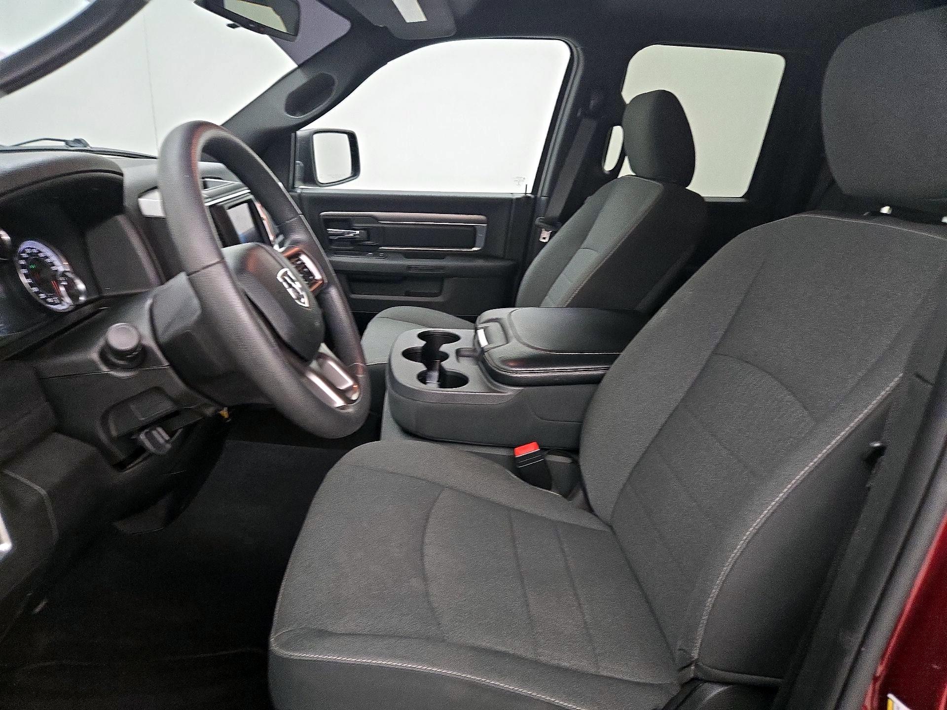 Thumbnail: 2021 RAM 1500 Classic - 11