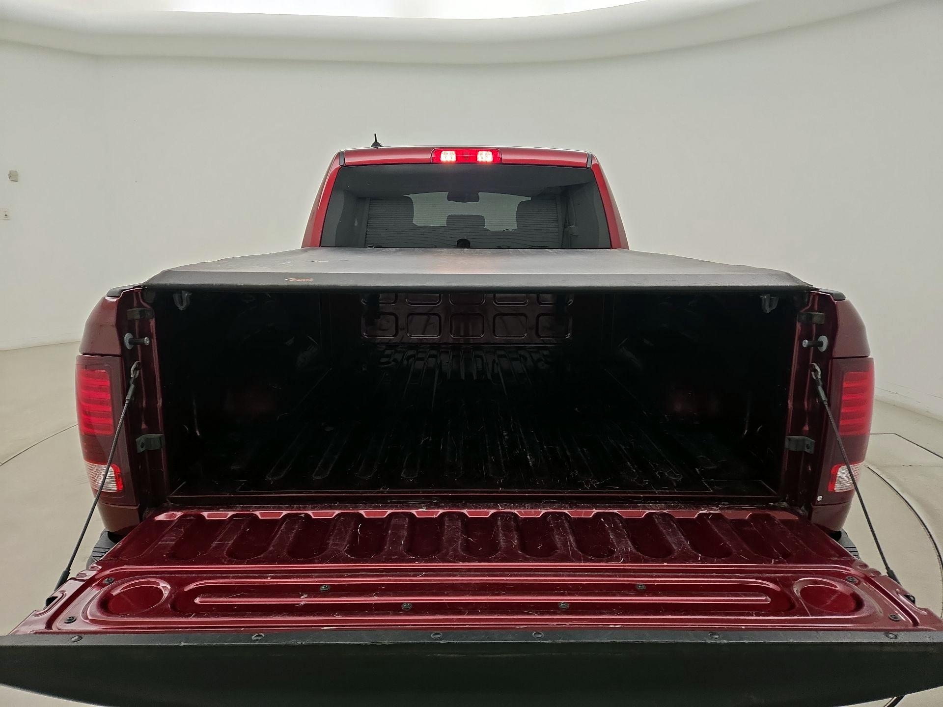 Thumbnail: 2021 RAM 1500 Classic - 20