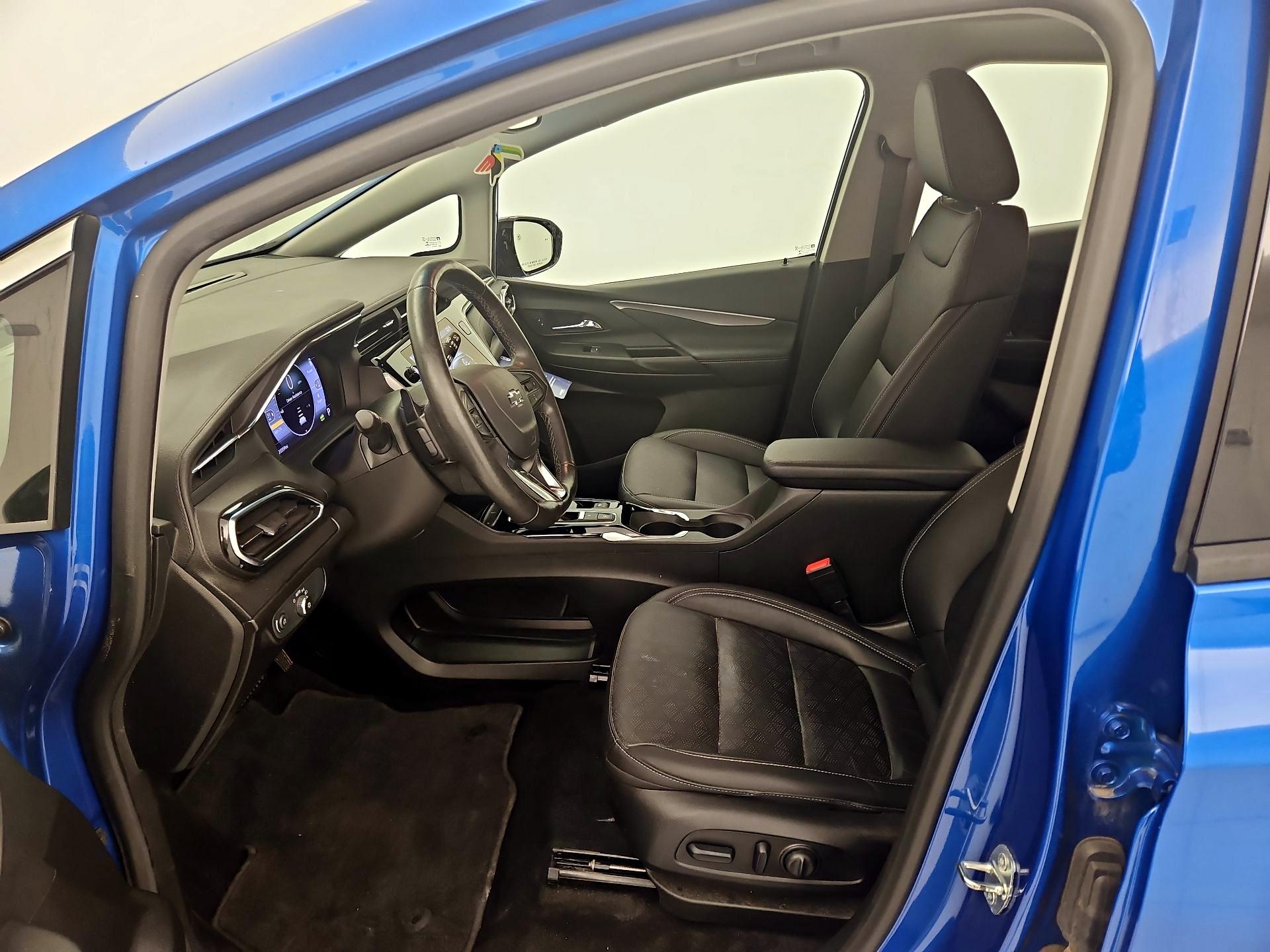 Thumbnail: 2022 Chevrolet Bolt EV - 11