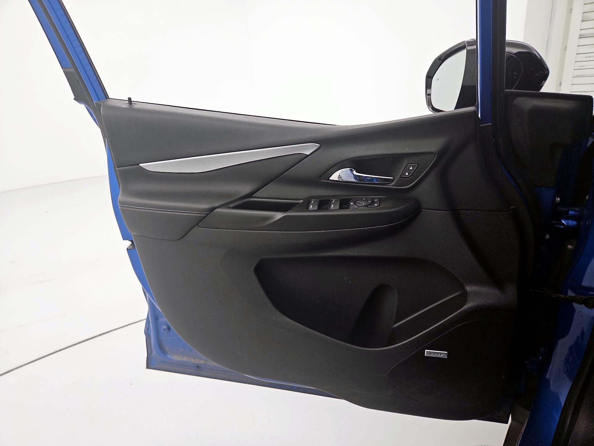 Thumbnail: 2022 Chevrolet Bolt EV - 12