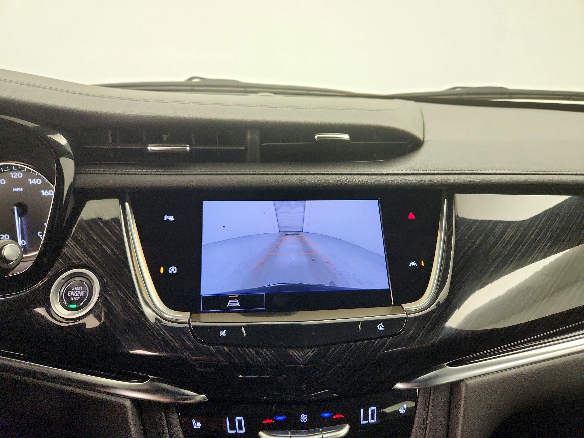 Thumbnail: 2022 Cadillac XT6 - 15
