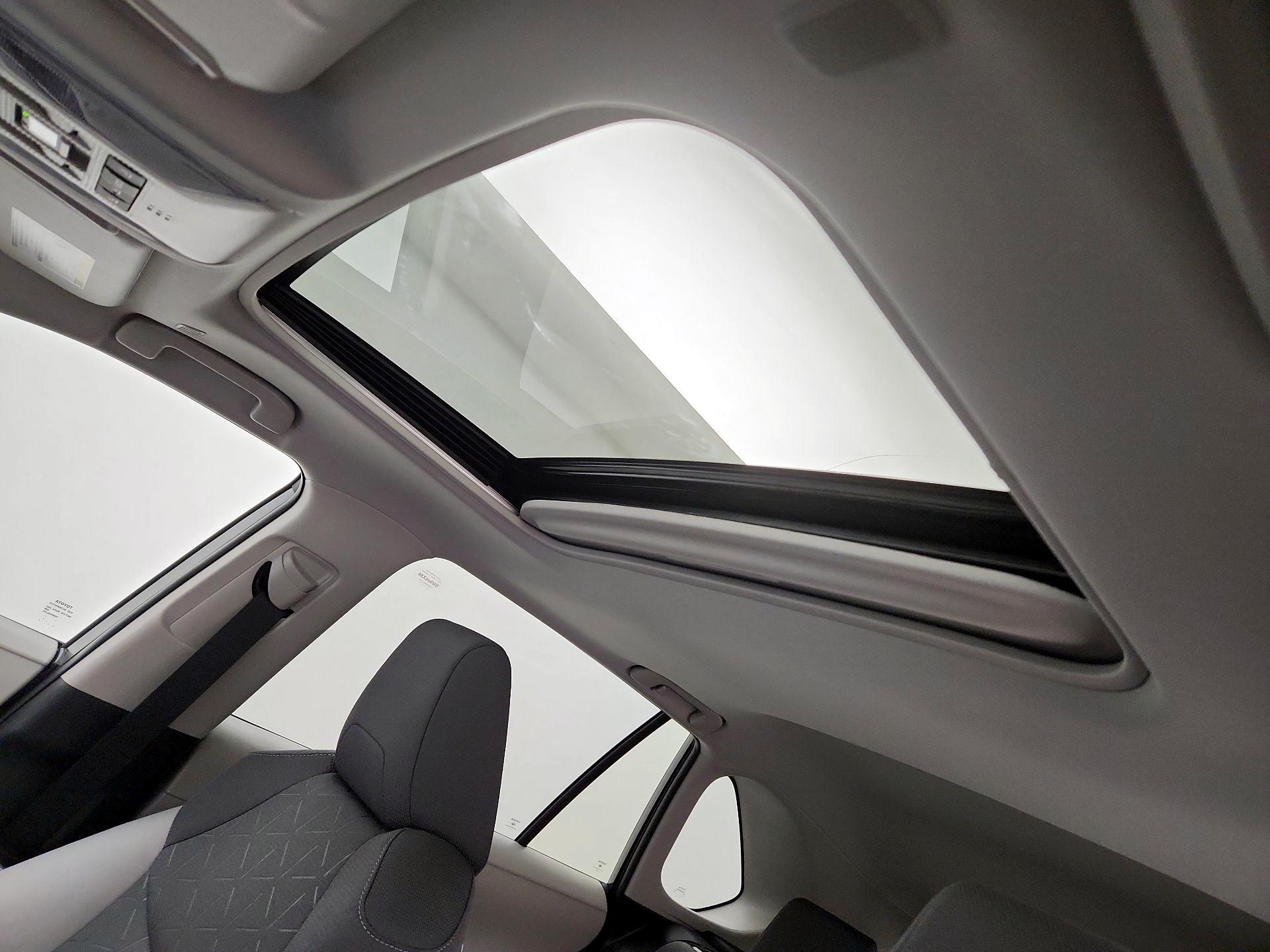 Thumbnail: 2025 Toyota RAV4 - 19