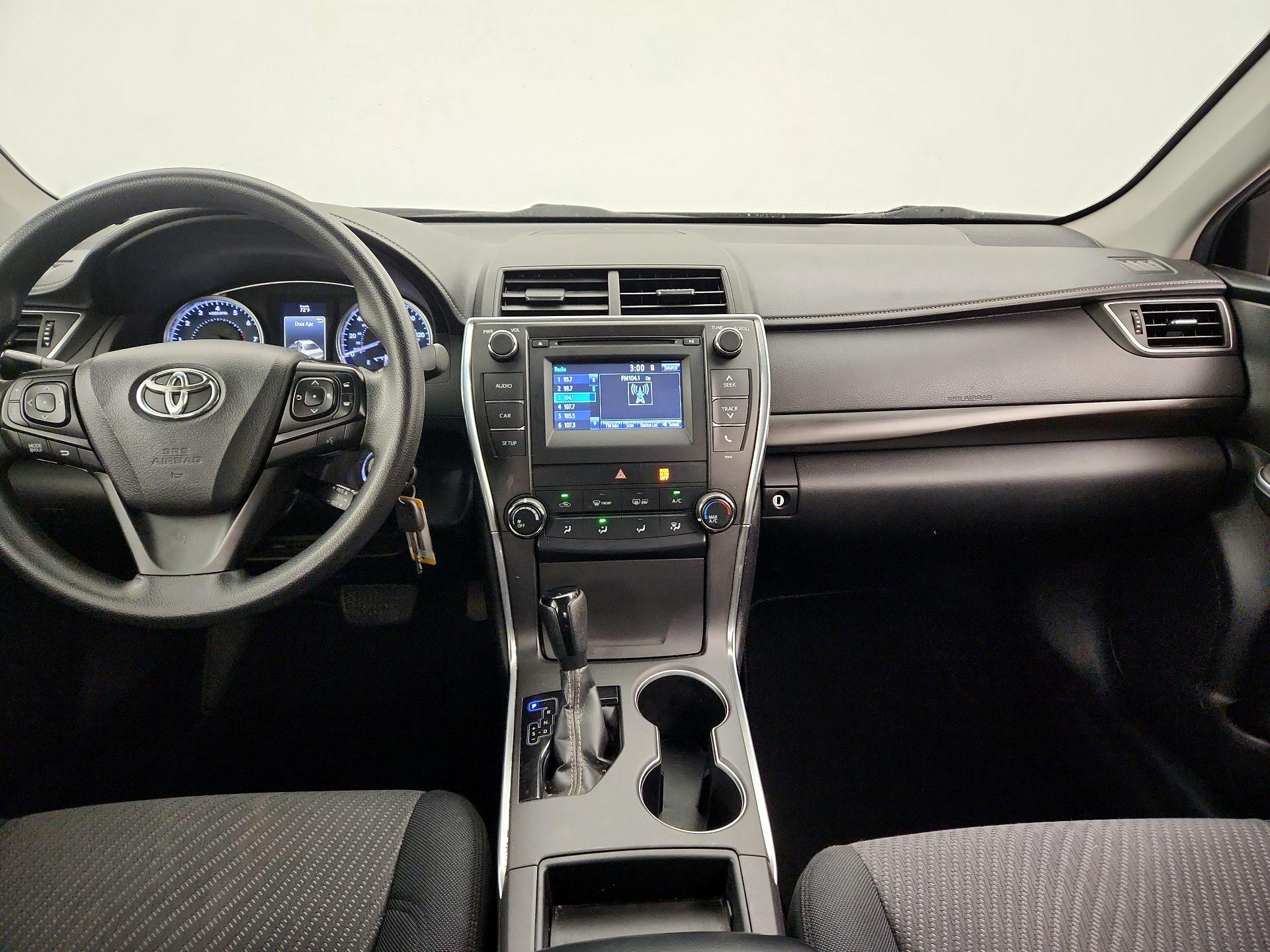 Thumbnail: 2016 Toyota Camry - 9