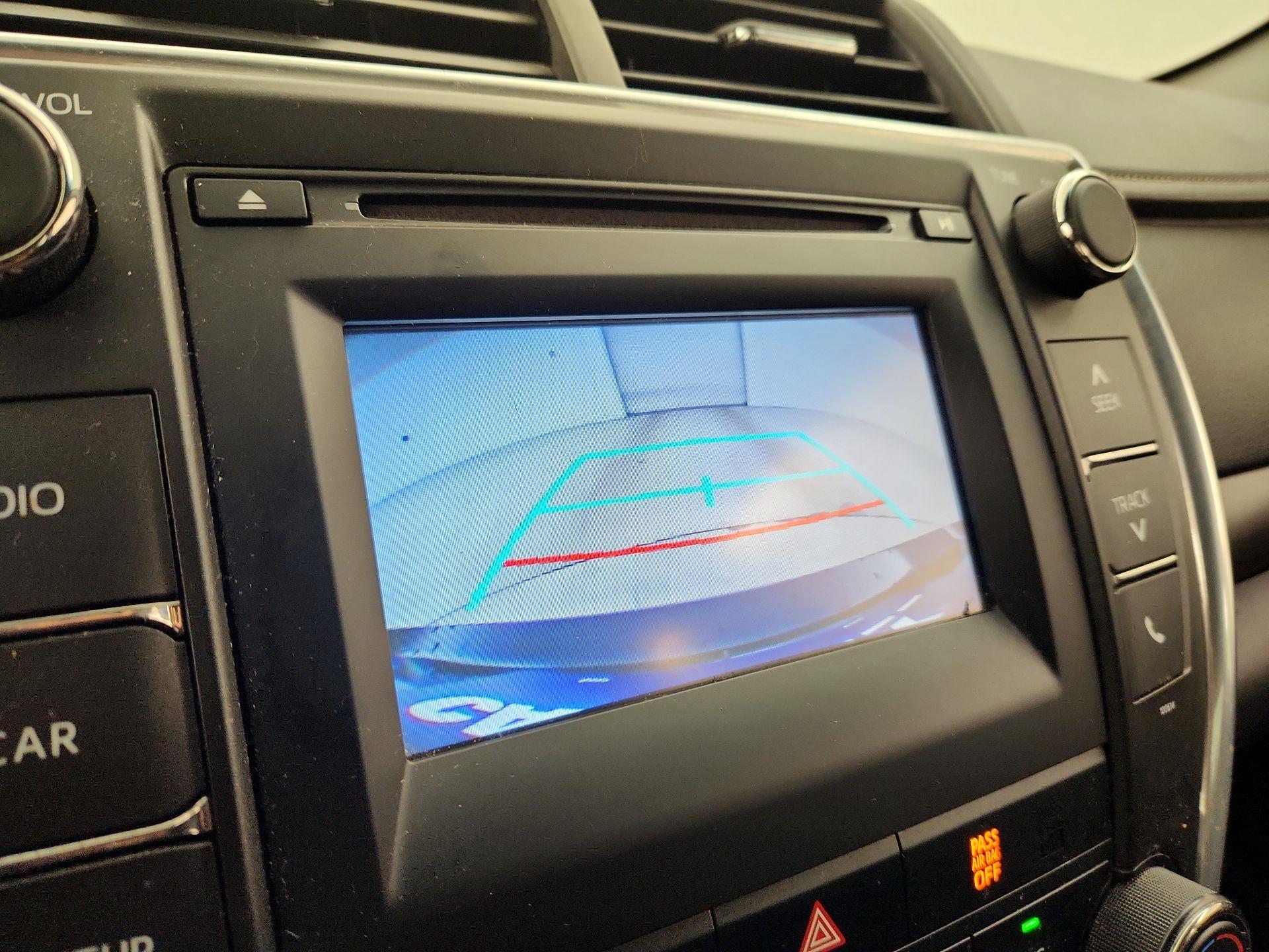 Thumbnail: 2016 Toyota Camry - 14