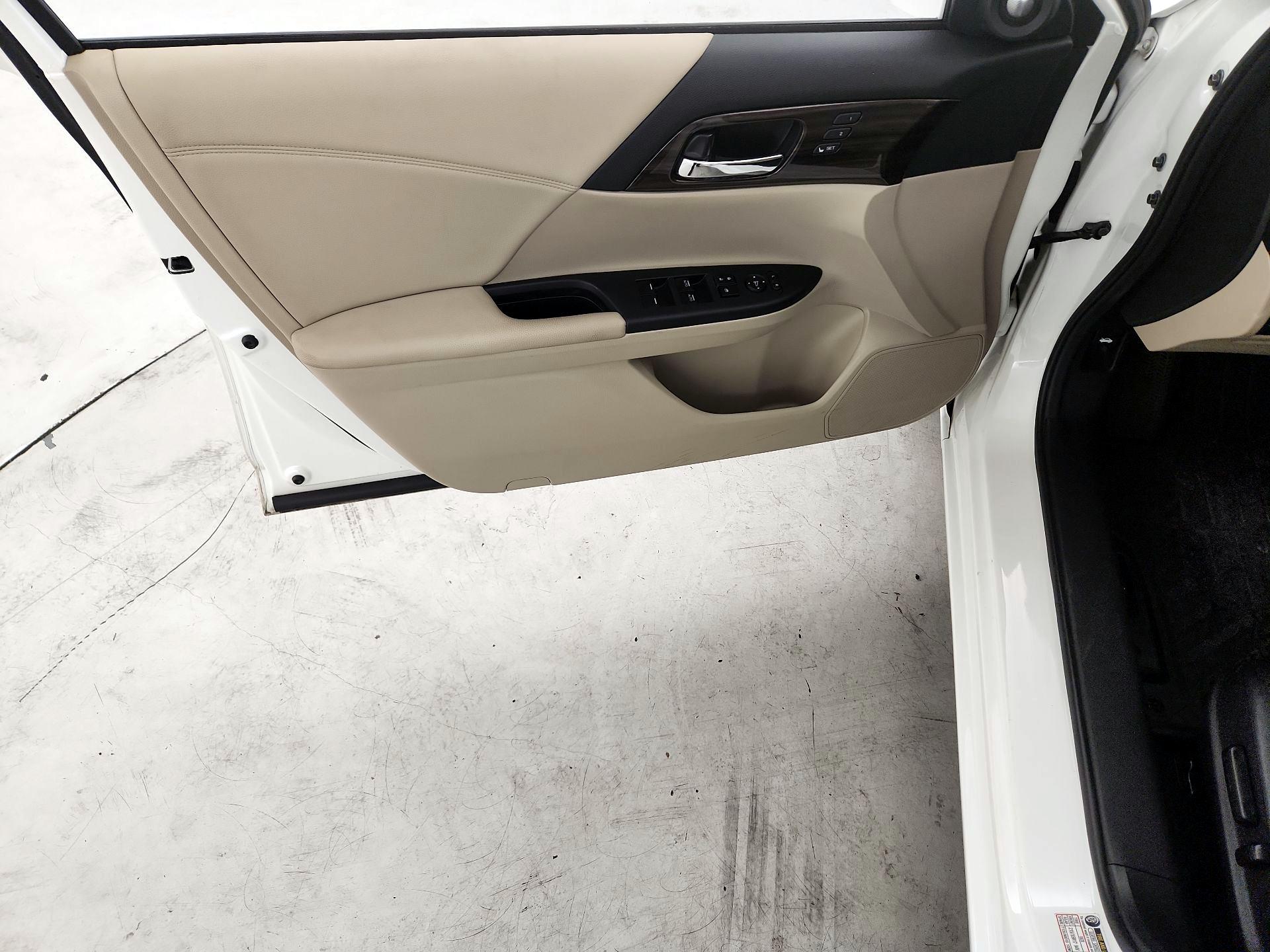 Thumbnail: 2016 Honda Accord - 12