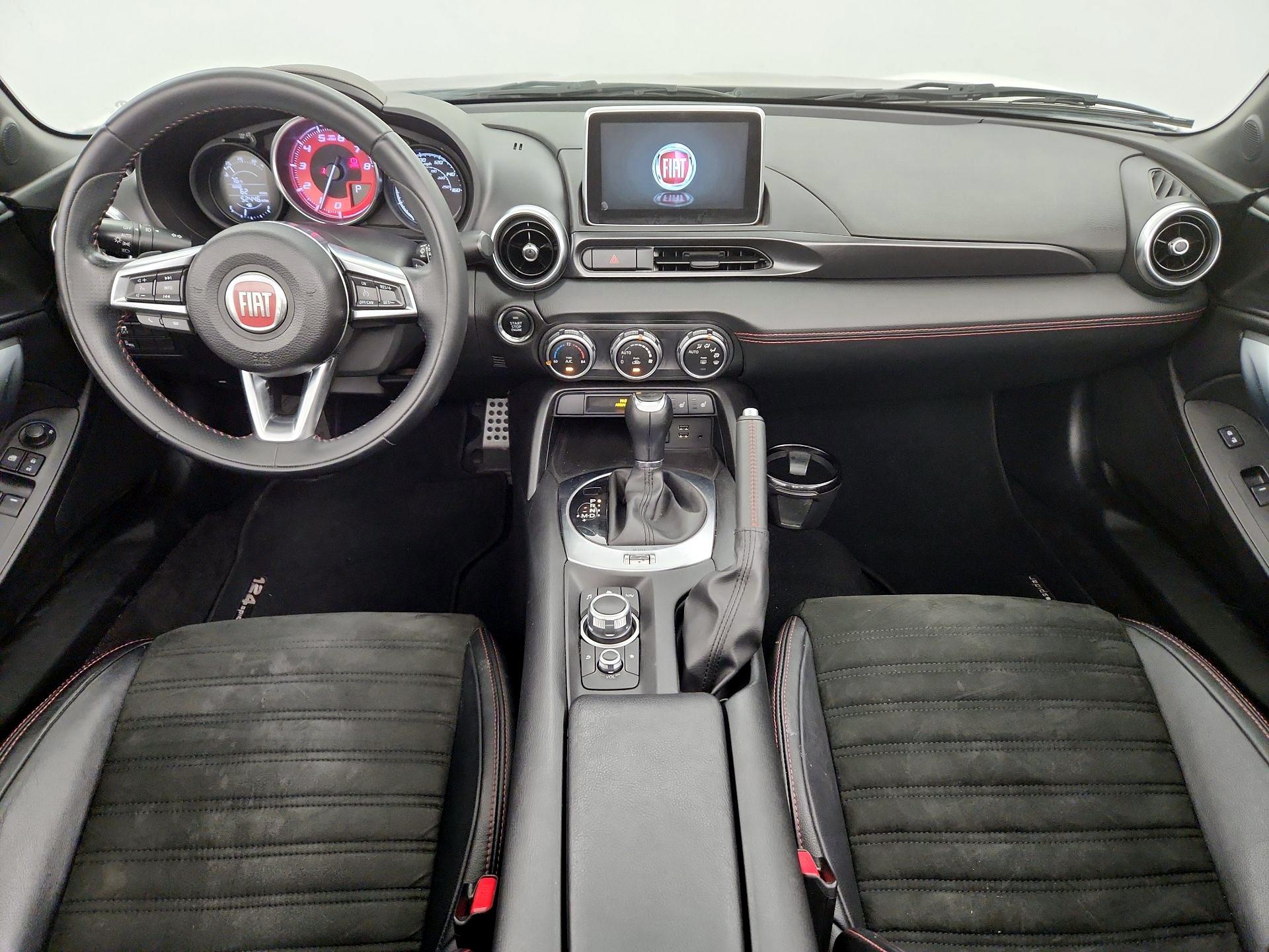Thumbnail: 2017 Fiat 124 Spider - 9