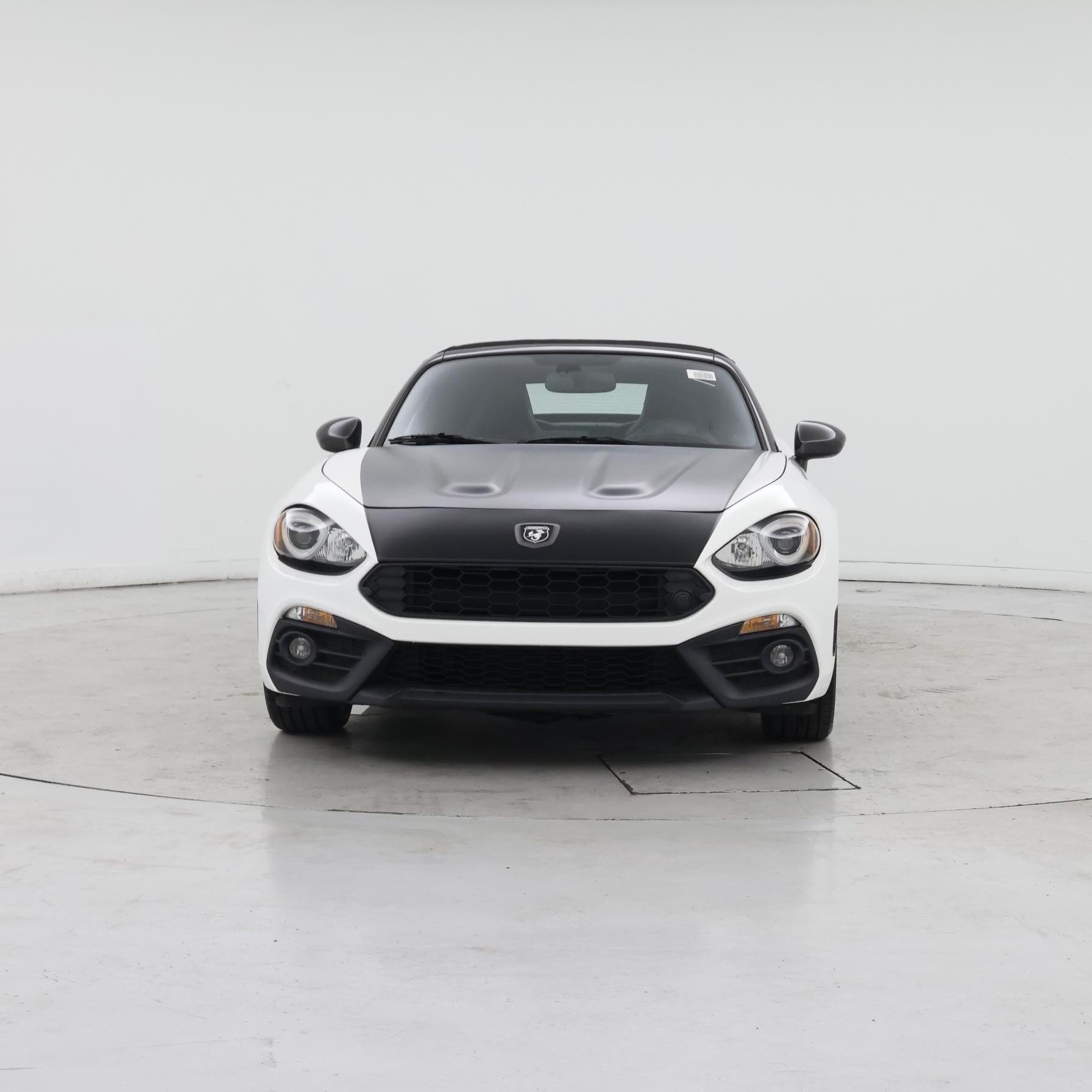 Thumbnail: 2017 Fiat 124 Spider - 5