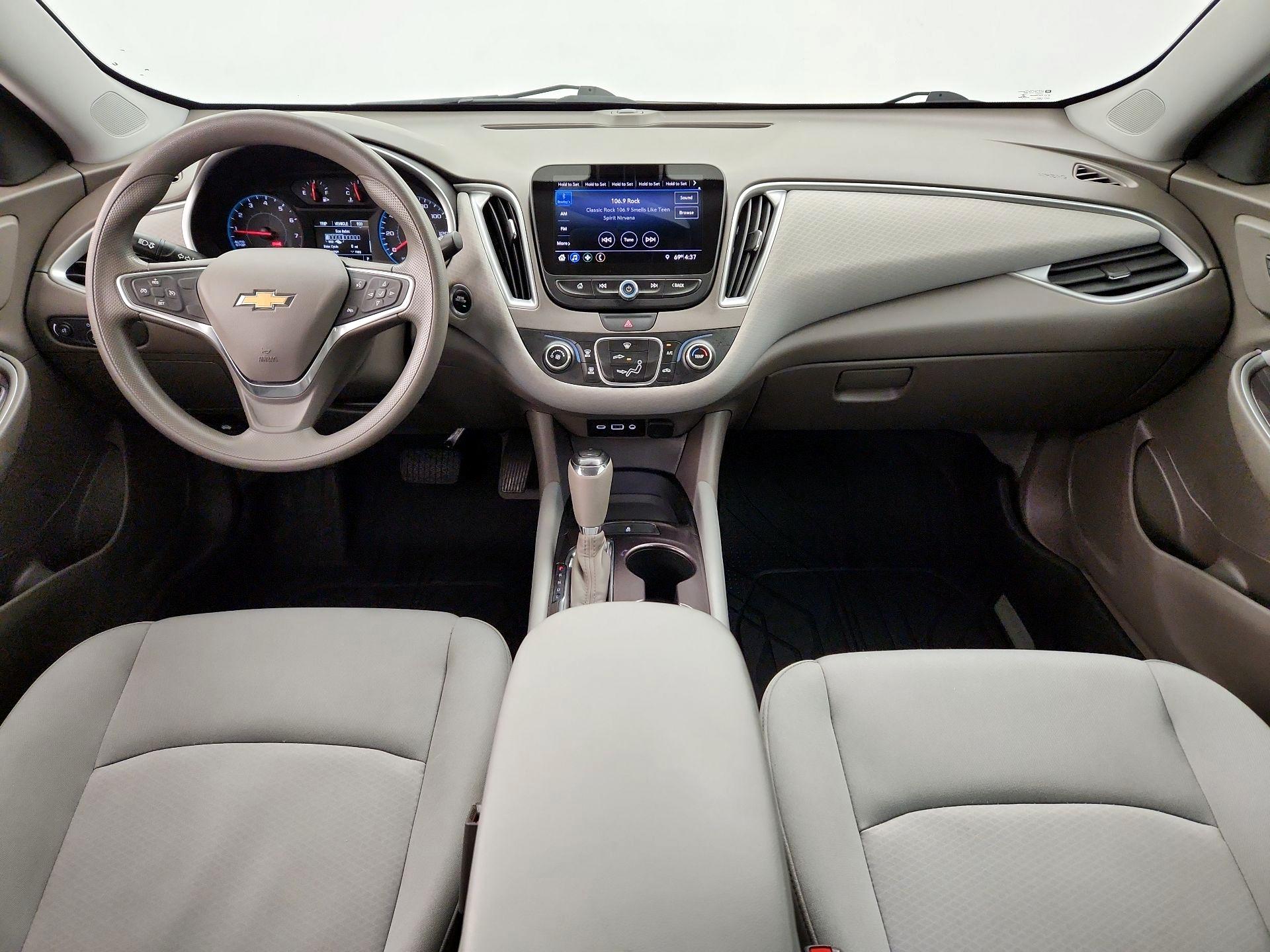 Thumbnail: 2019 Chevrolet Malibu - 9