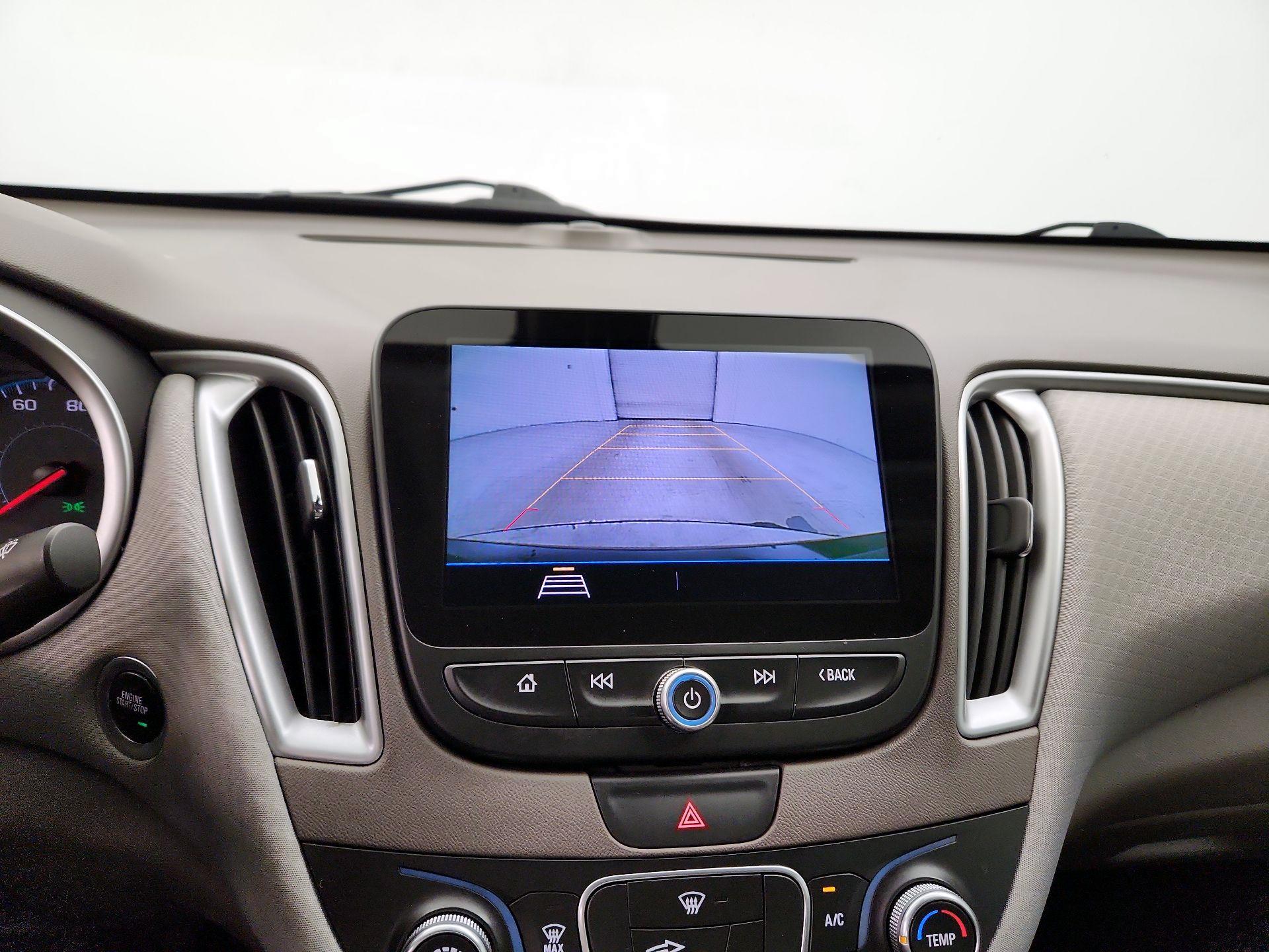 Thumbnail: 2019 Chevrolet Malibu - 14