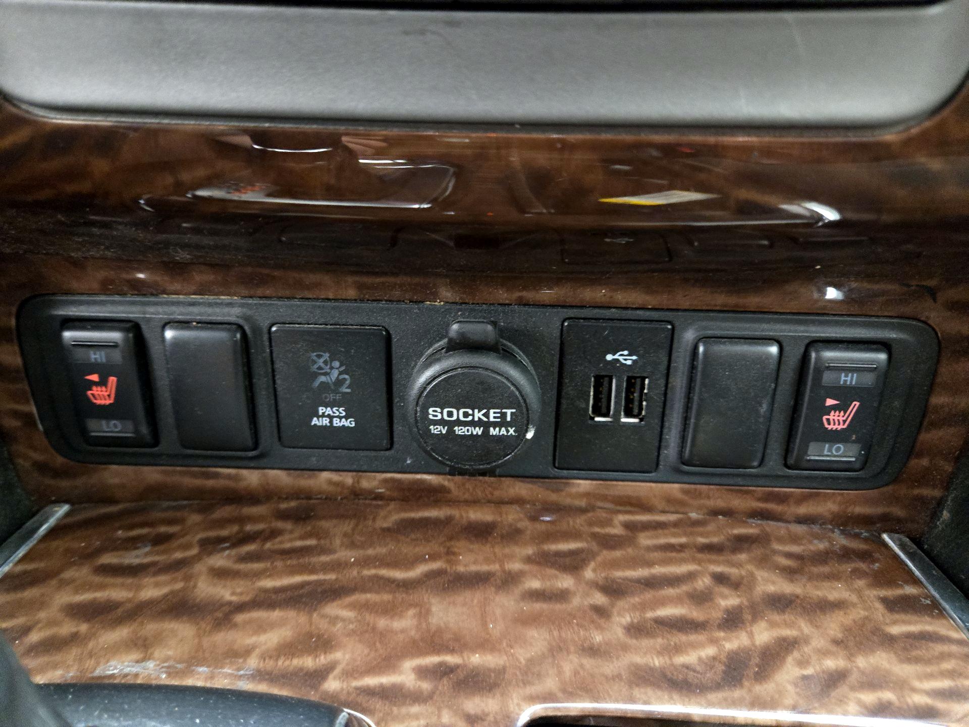 Thumbnail: 2019 Nissan Armada - 19