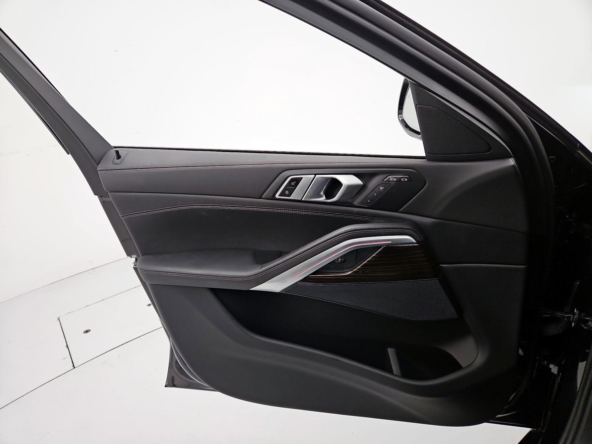 Thumbnail: 2024 BMW X6 - 12