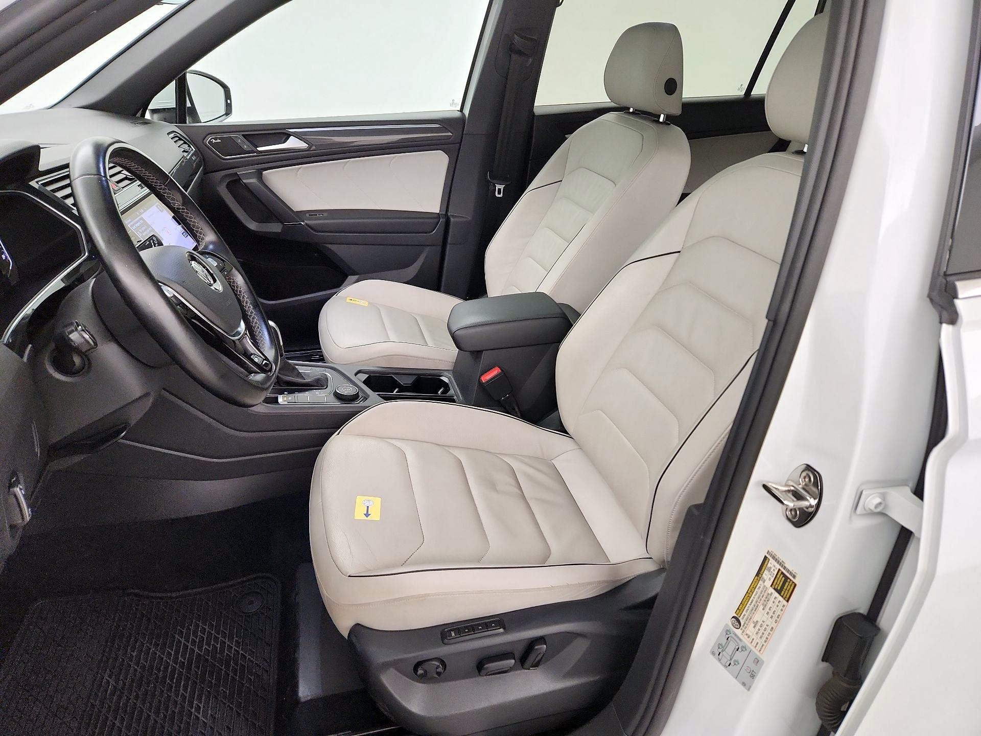 Thumbnail: 2020 Volkswagen Tiguan - 11