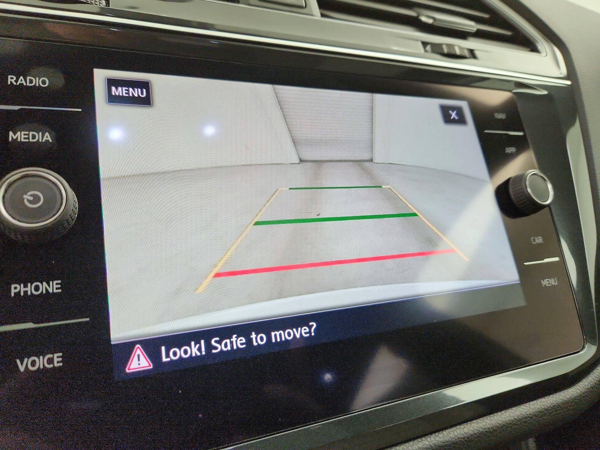 Thumbnail: 2020 Volkswagen Tiguan - 15