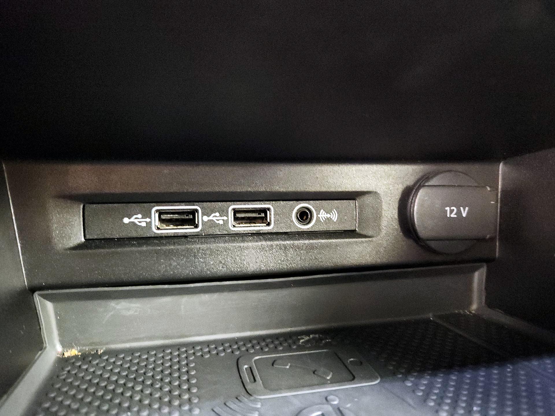 Thumbnail: 2020 Volkswagen Tiguan - 19