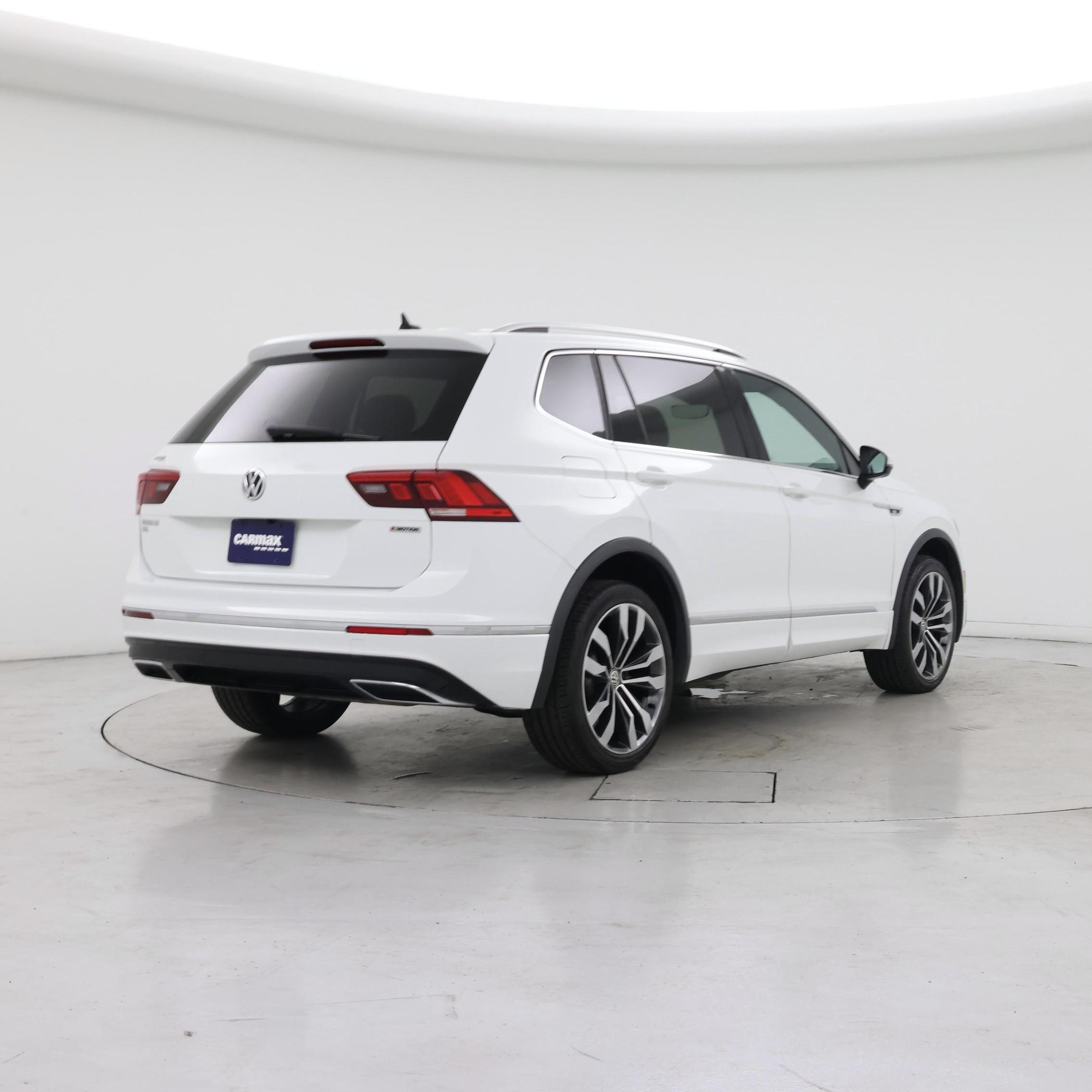 Thumbnail: 2020 Volkswagen Tiguan - 8