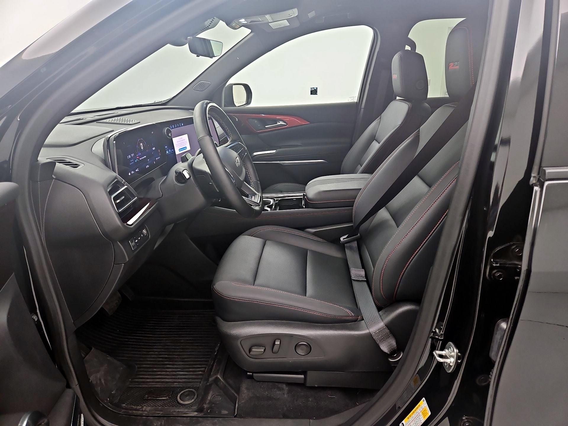 Thumbnail: 2024 Chevrolet Traverse - 11