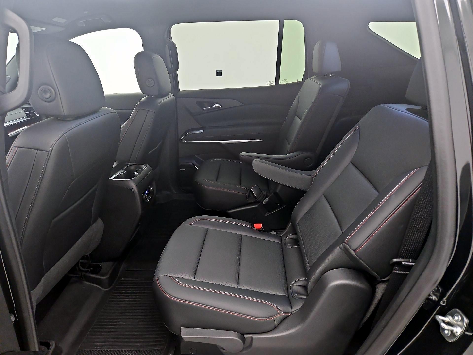 Thumbnail: 2024 Chevrolet Traverse - 20