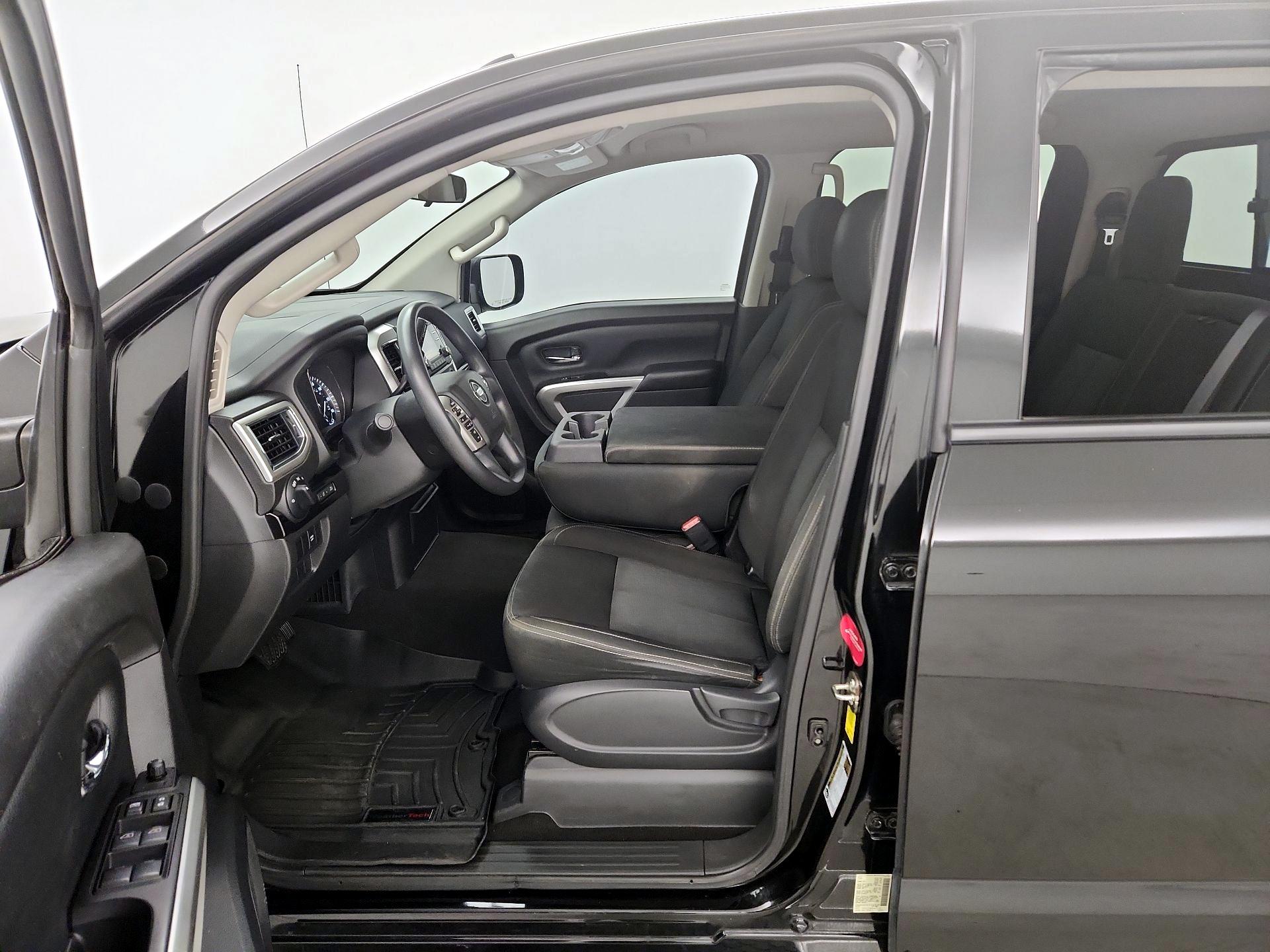 Thumbnail: 2018 Nissan Titan - 11