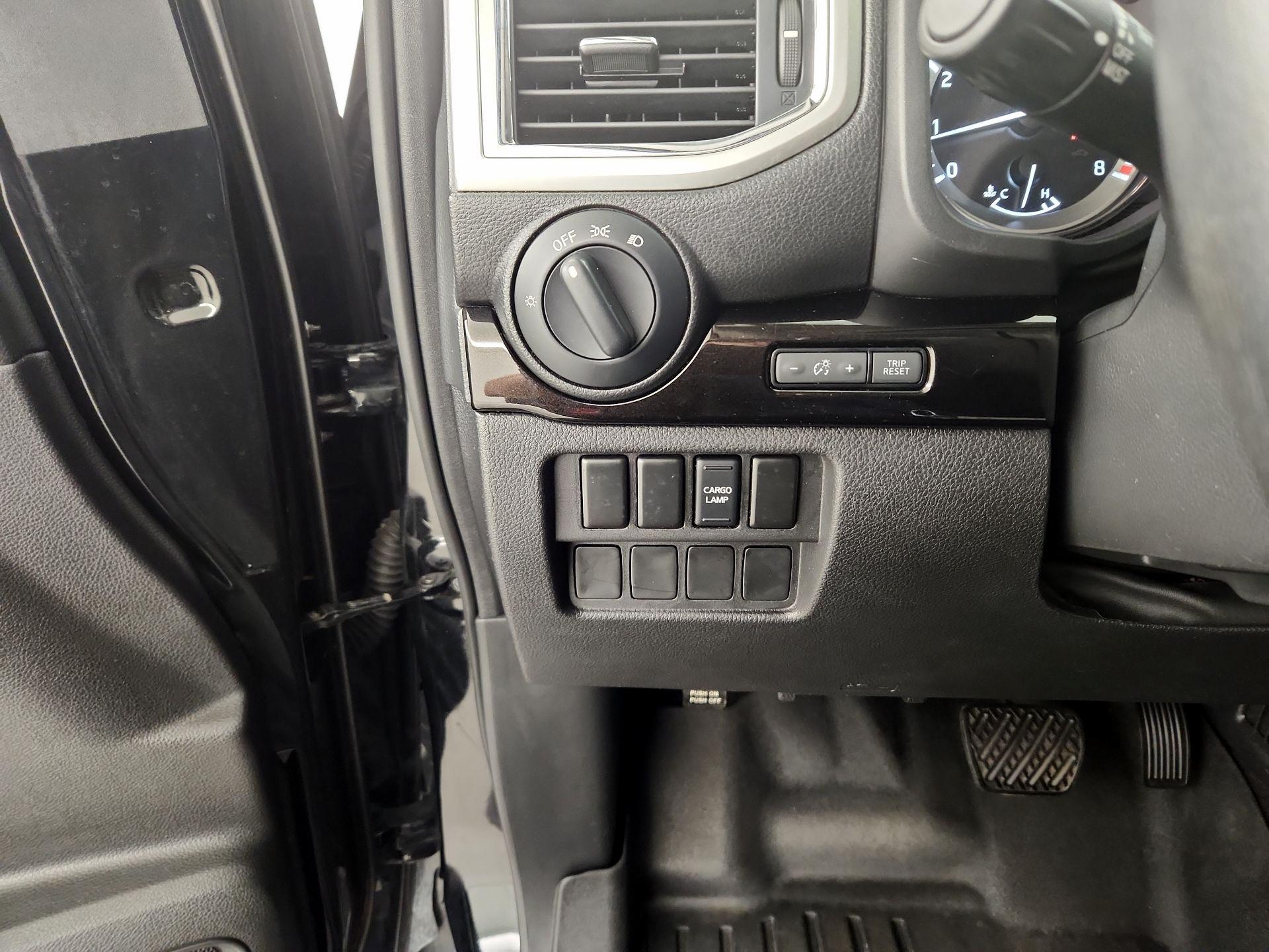 Thumbnail: 2018 Nissan Titan - 13